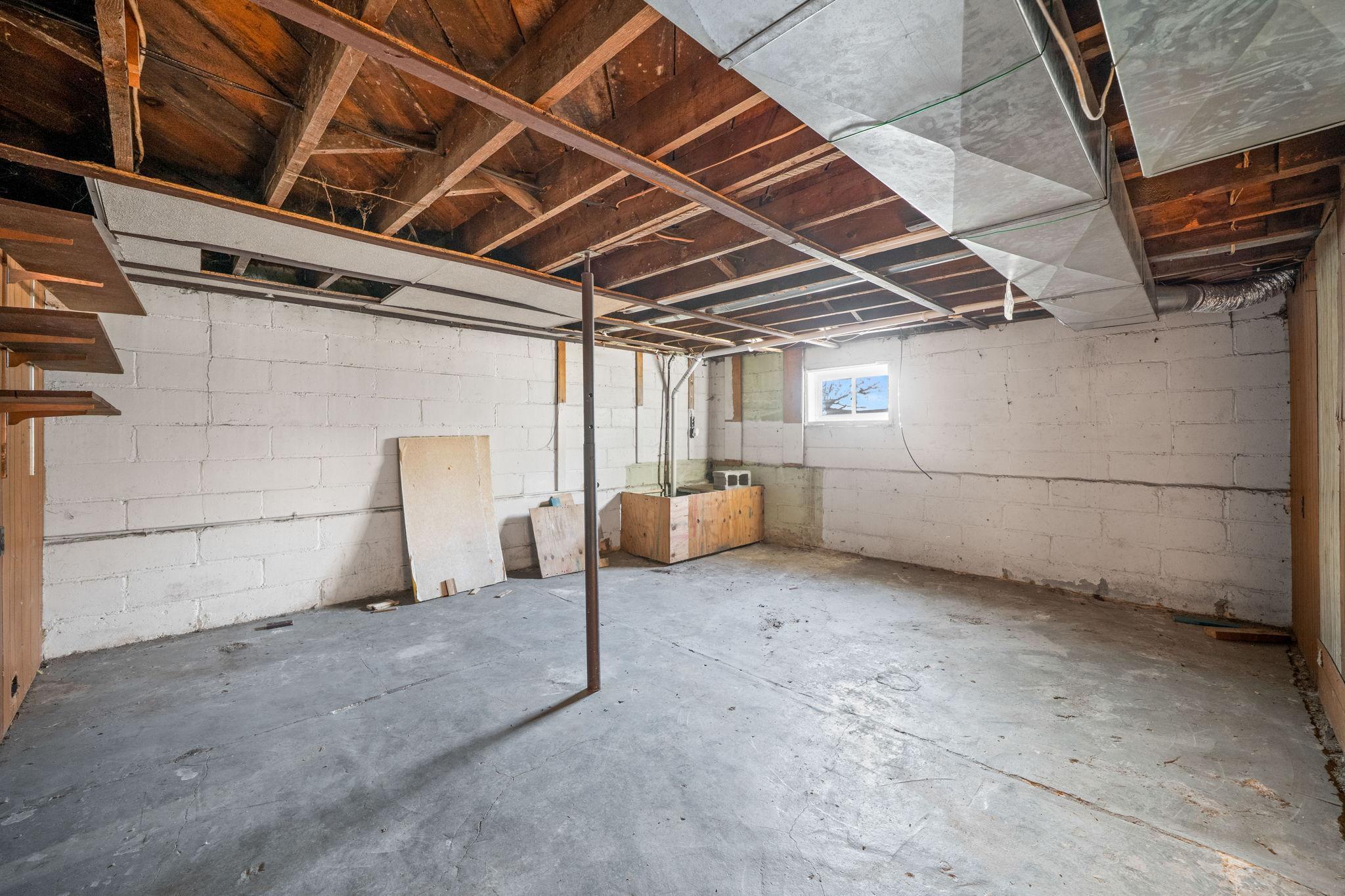 201 E Adams Avenue Property Photo 23