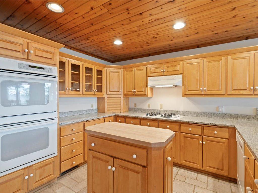 8597 Sunset Shores Property Photo 14