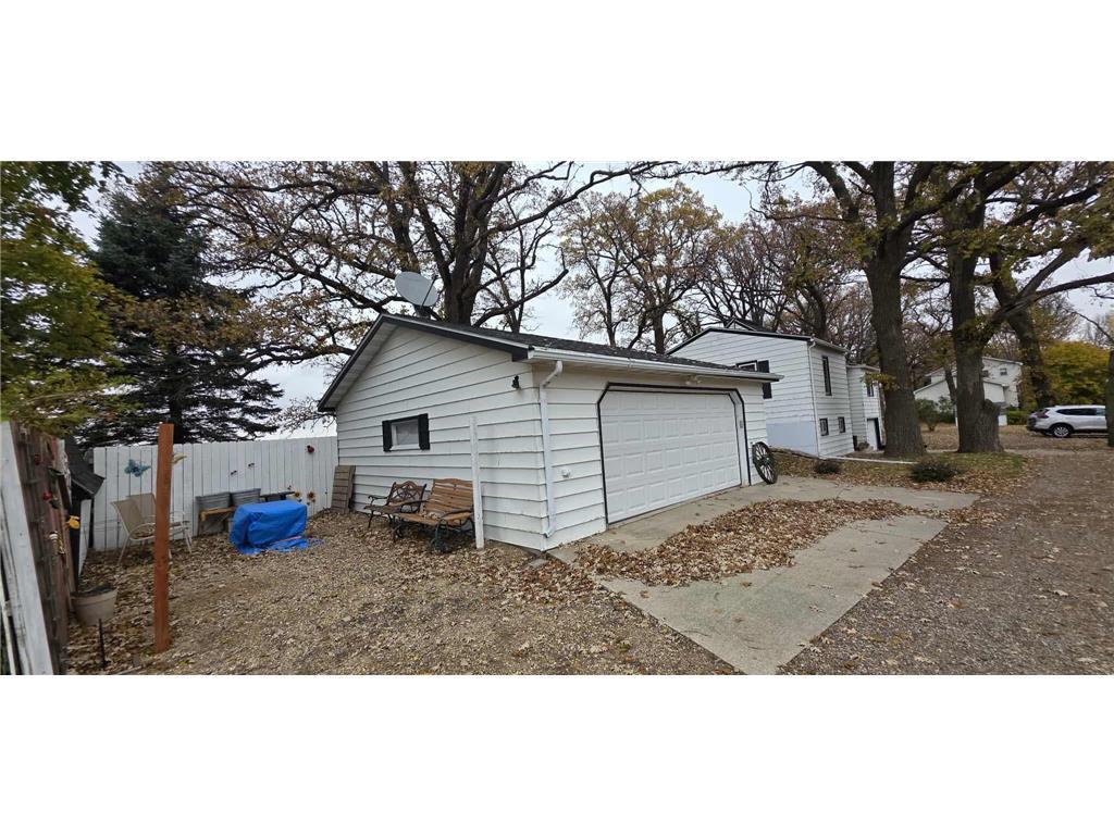 78665 County Road 46 Property Photo 17
