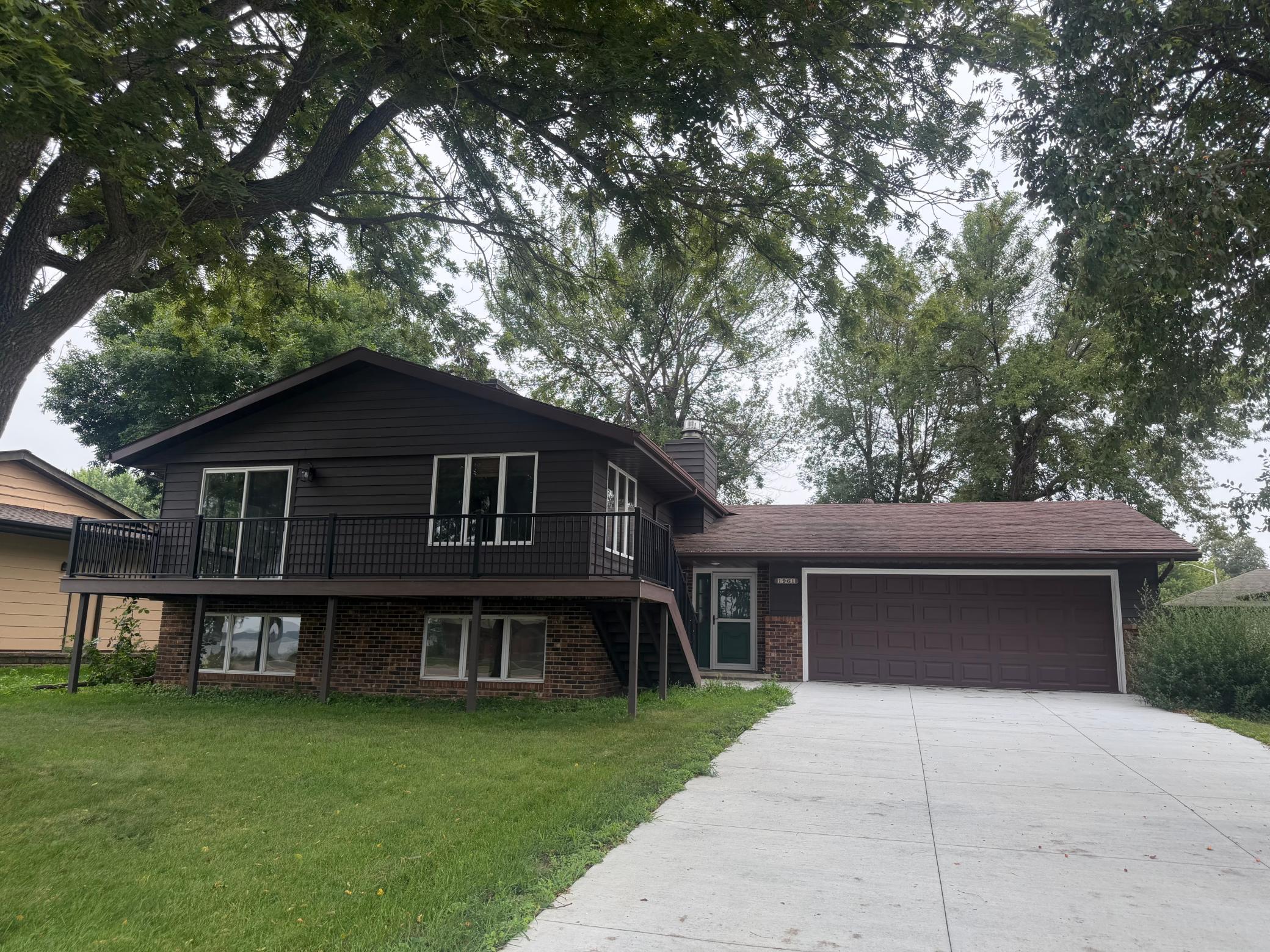 1961 S Shore Drive Property Photo 2