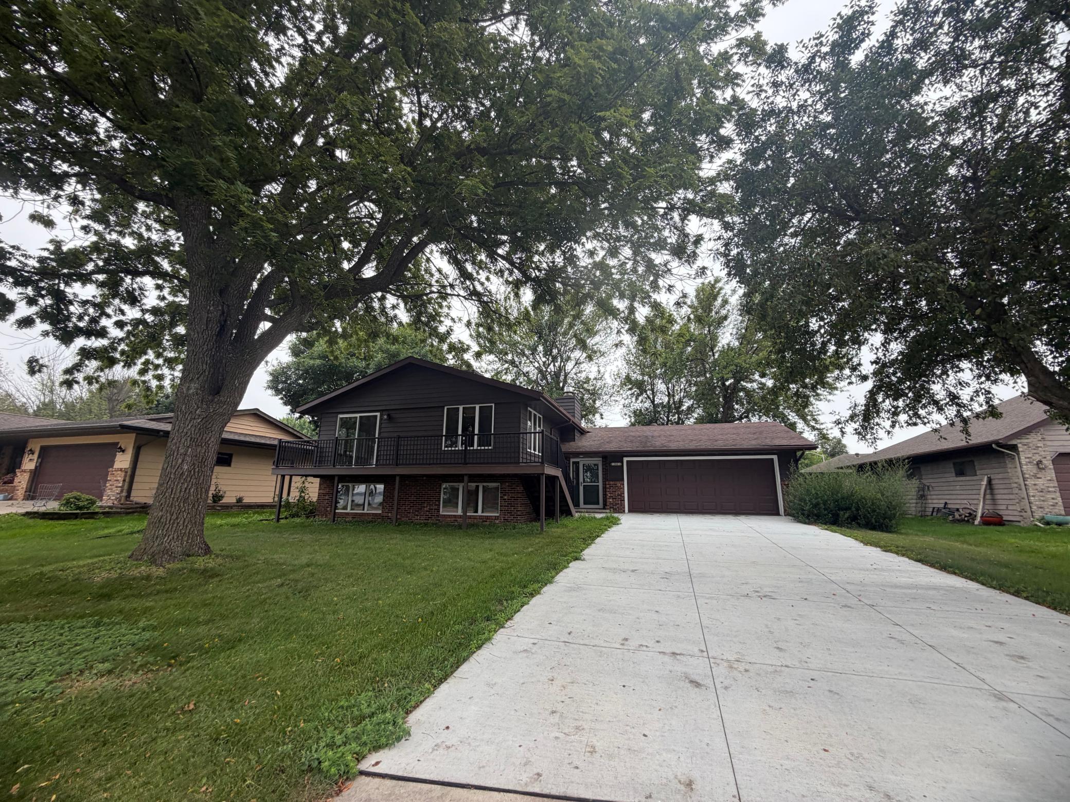 1961 S Shore Drive Property Photo 3