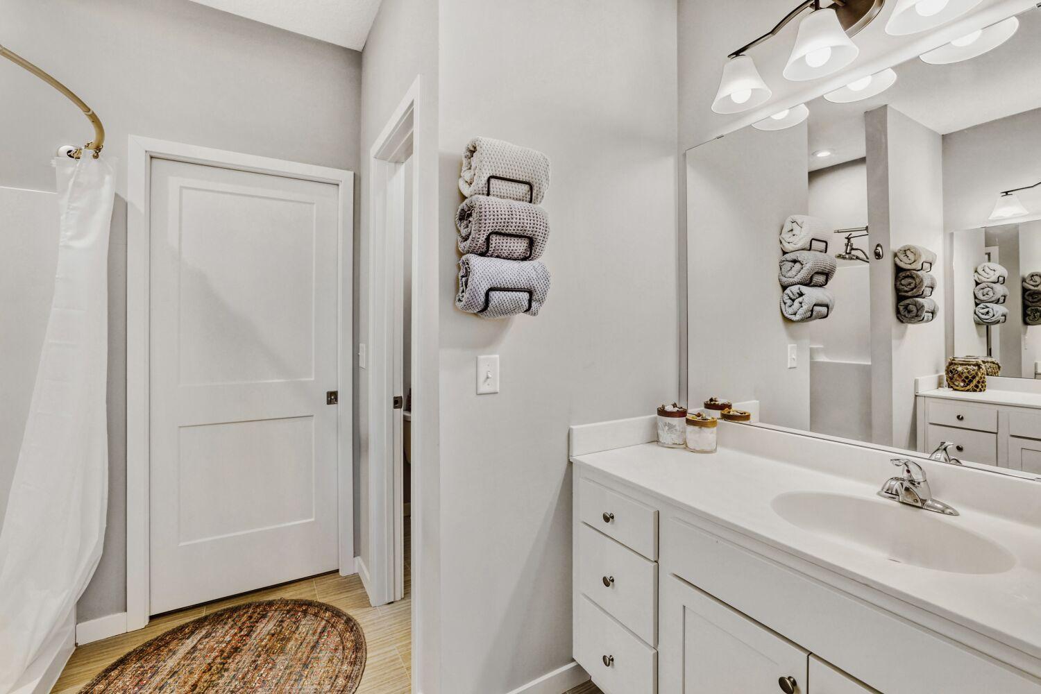 9105 Lexington Ave N B Property Photo 11