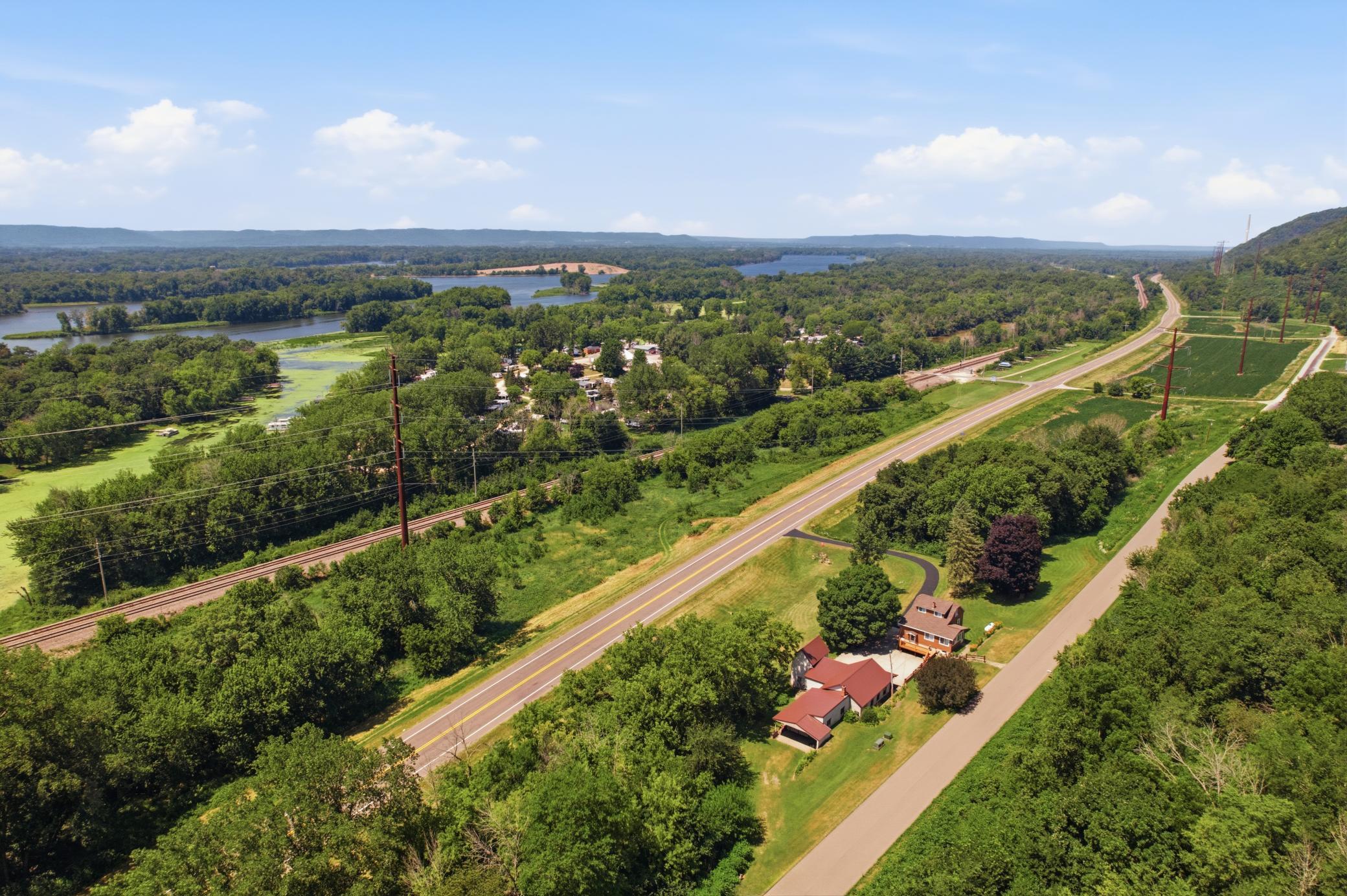 S2232 State Road 35 Property Photo 2