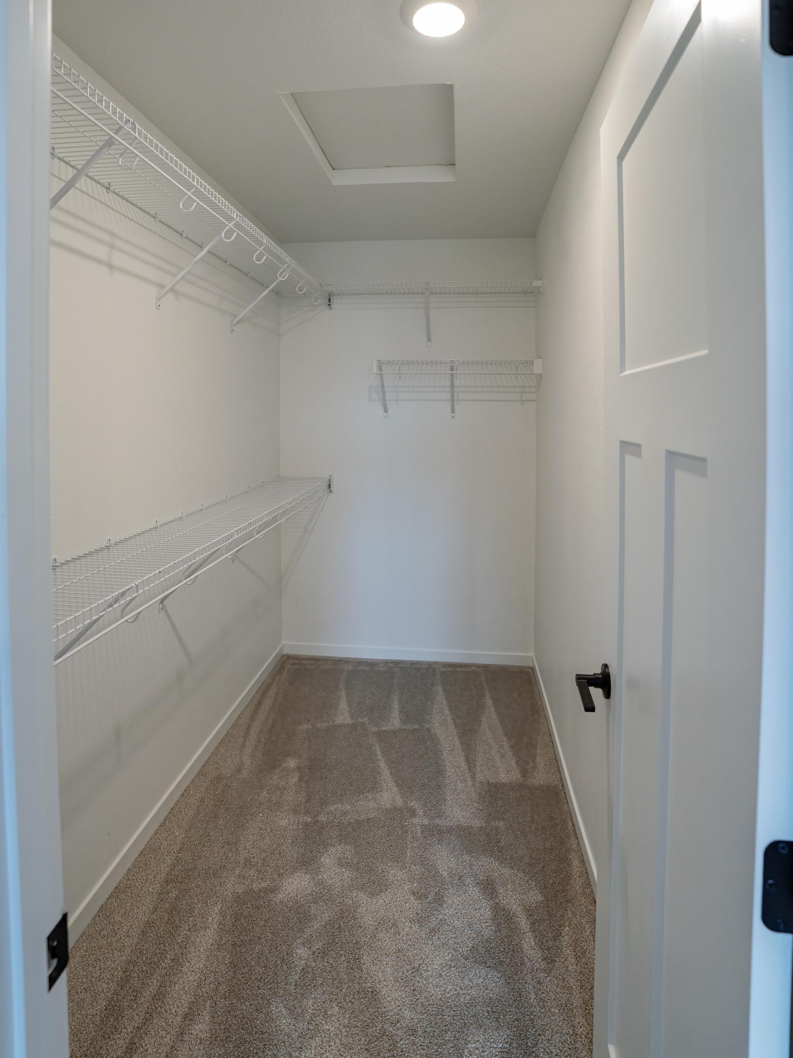 697 Shardlow Place Ne Property Photo 10