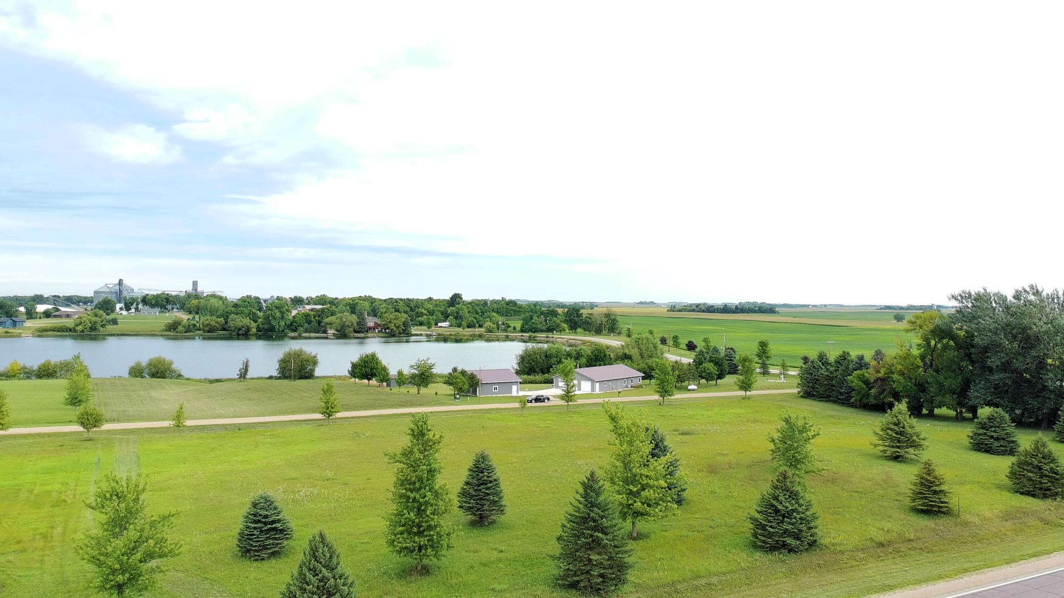 2 Summit Lane Property Photo 3