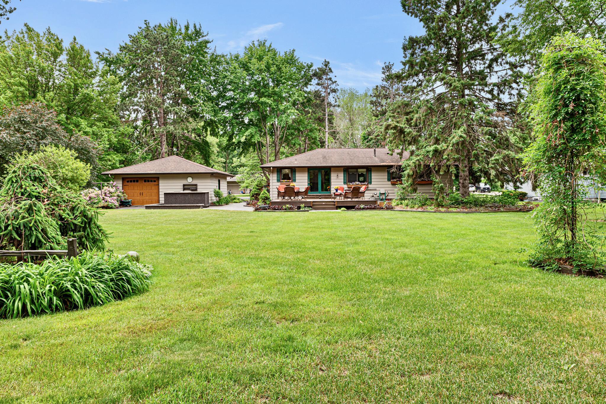 5584 266th Street Property Photo 2