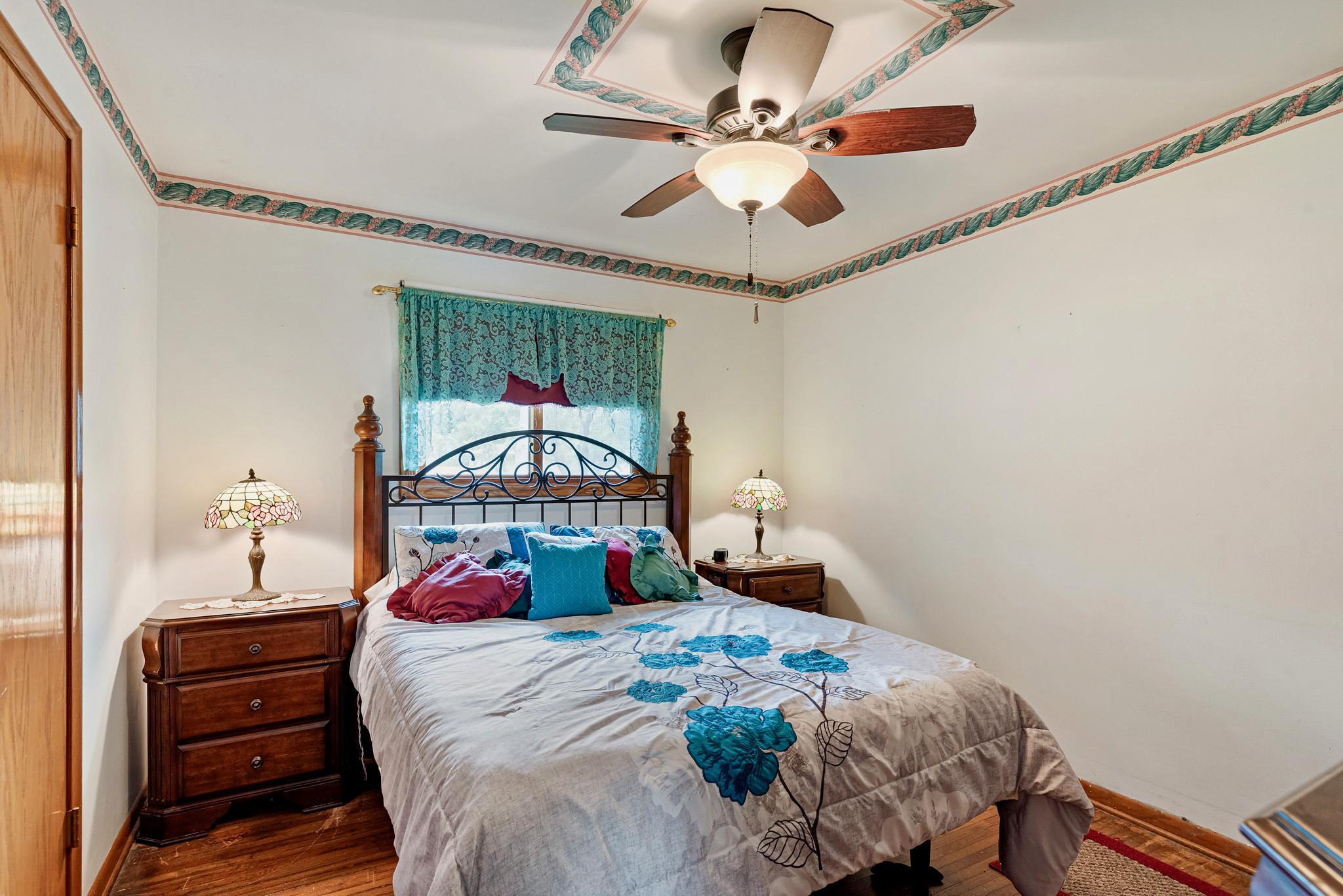 5584 266th Street Property Photo 8