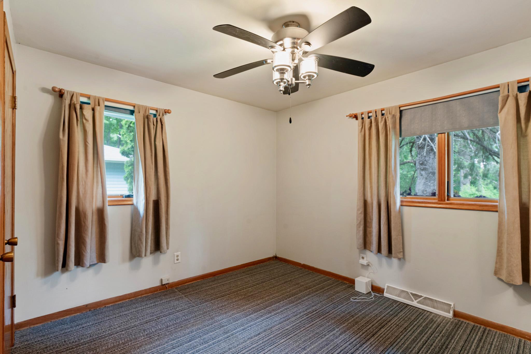 5584 266th Street Property Photo 10