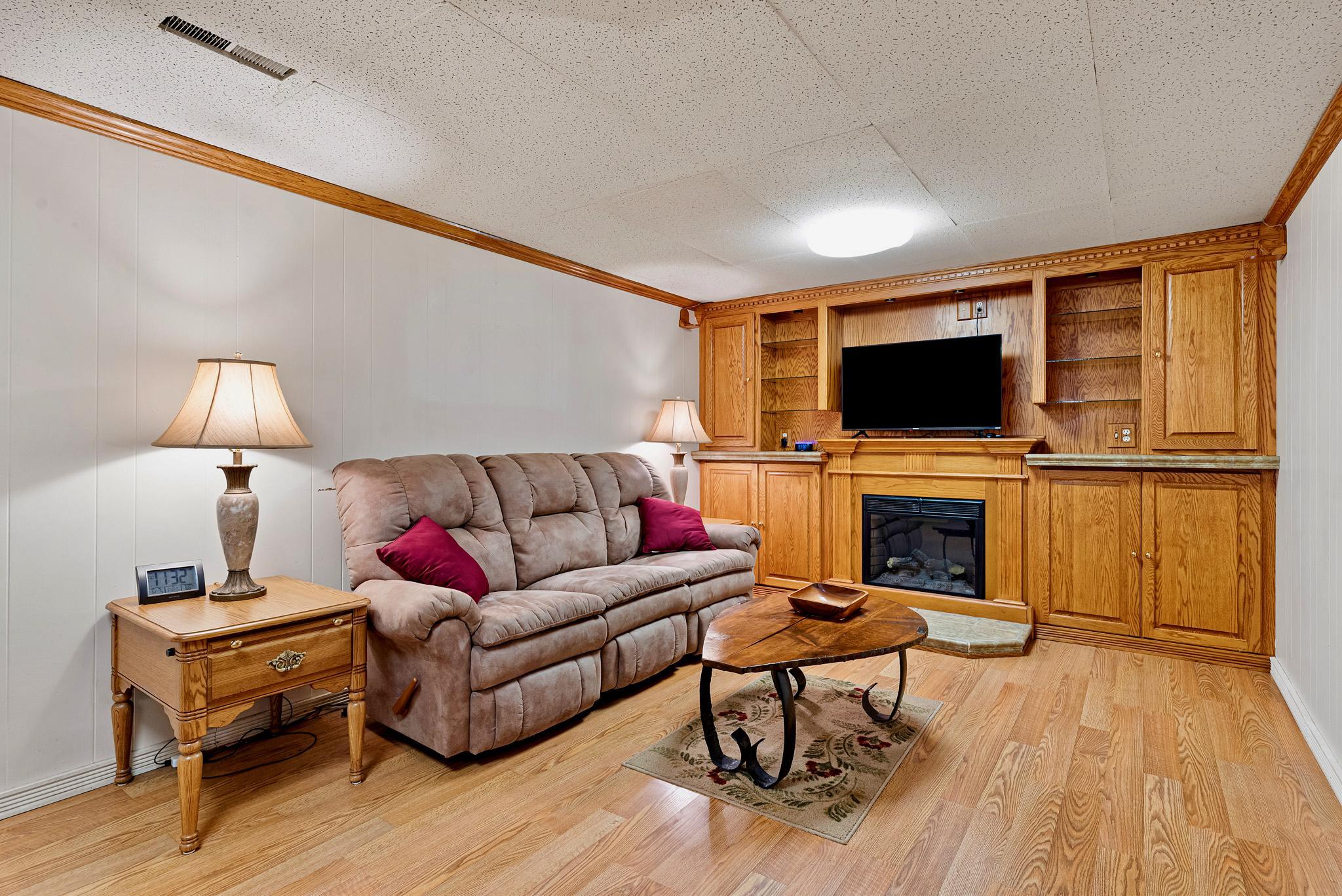 5584 266th Street Property Photo 12