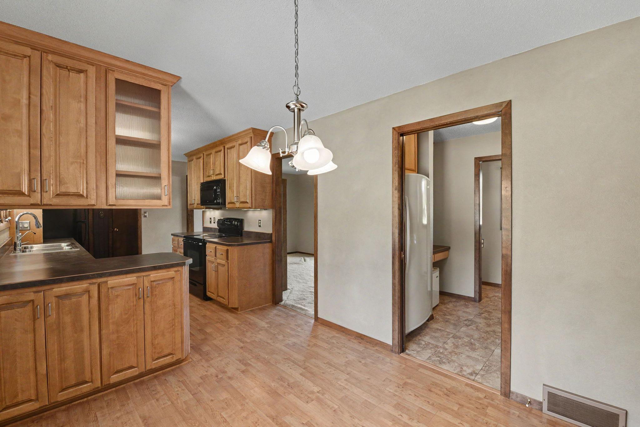807 7th Avenue Se Property Photo 5