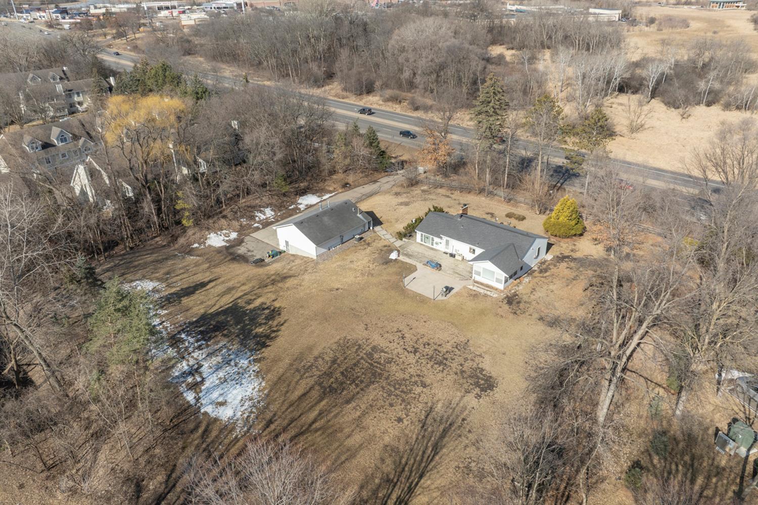 17101 Highway 7 Property Photo 3