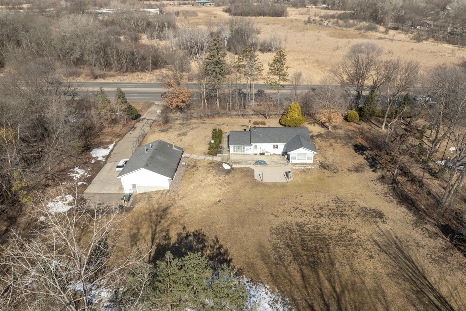 17101 Highway 7 Property Photo 4