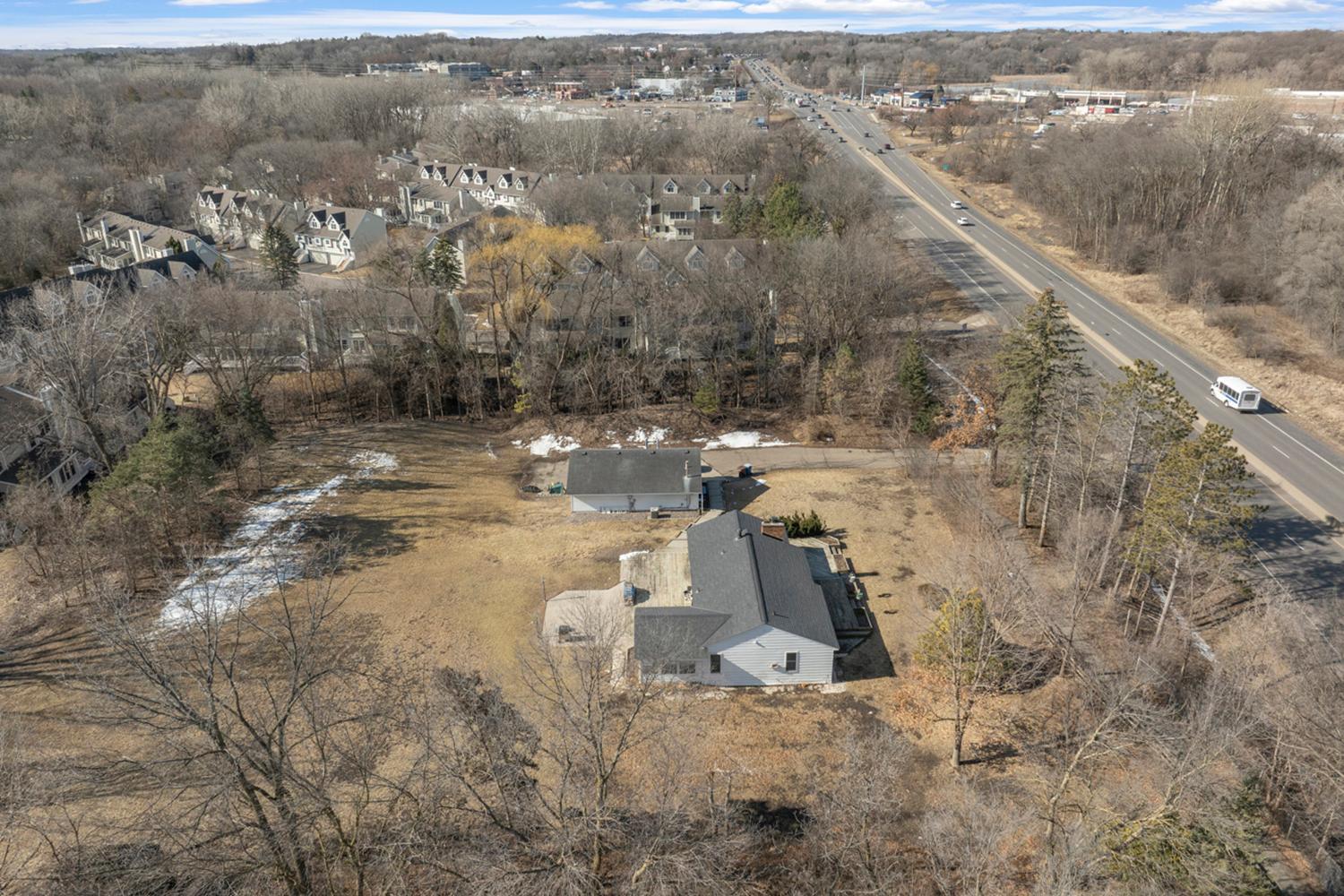 17101 Highway 7 Property Photo 6