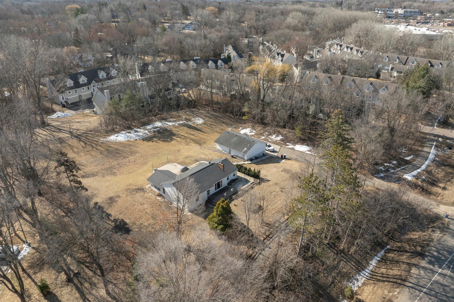 17101 Highway 7 Property Photo 7