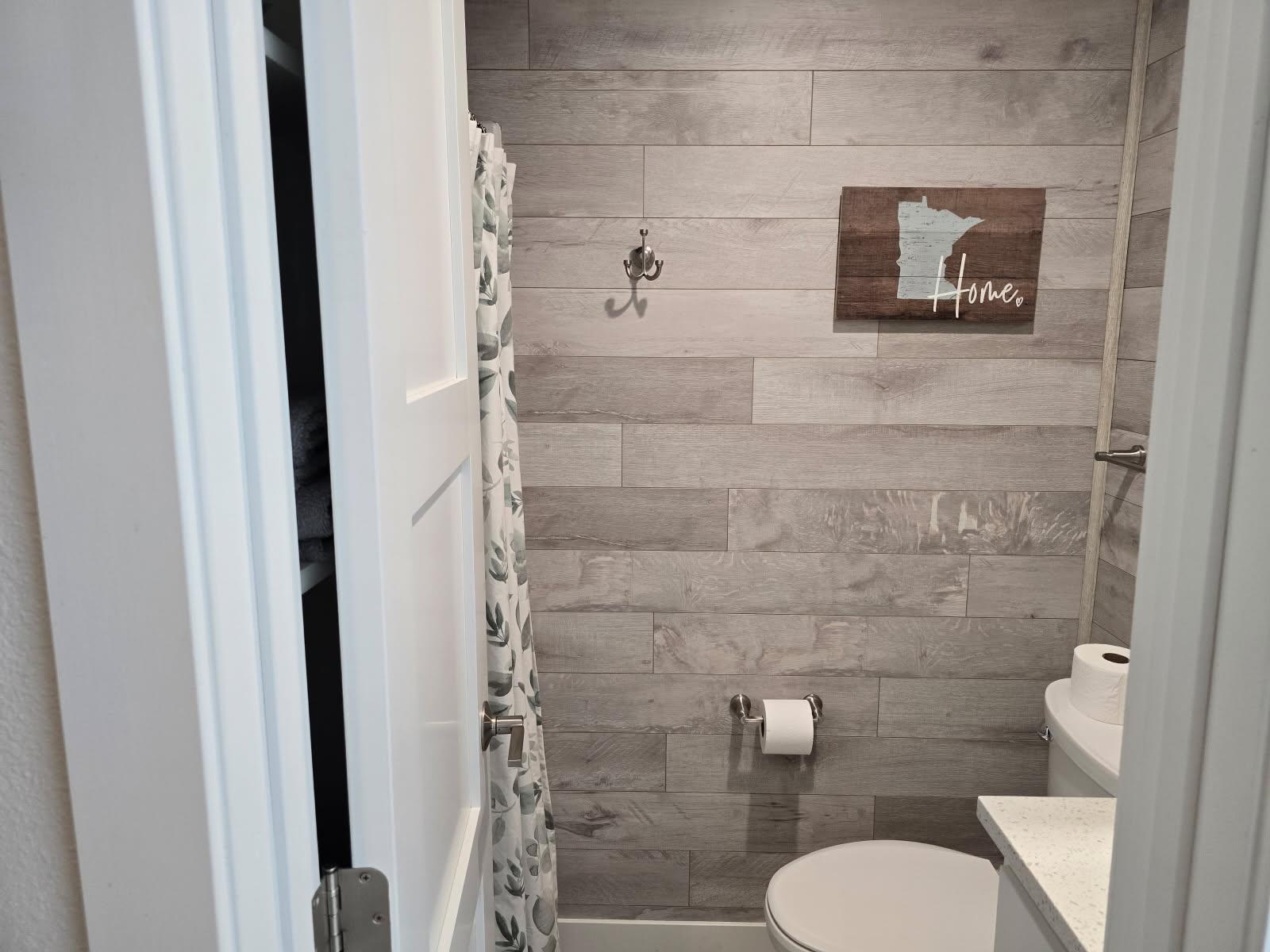 742 Shorewood Drive Property Photo 10