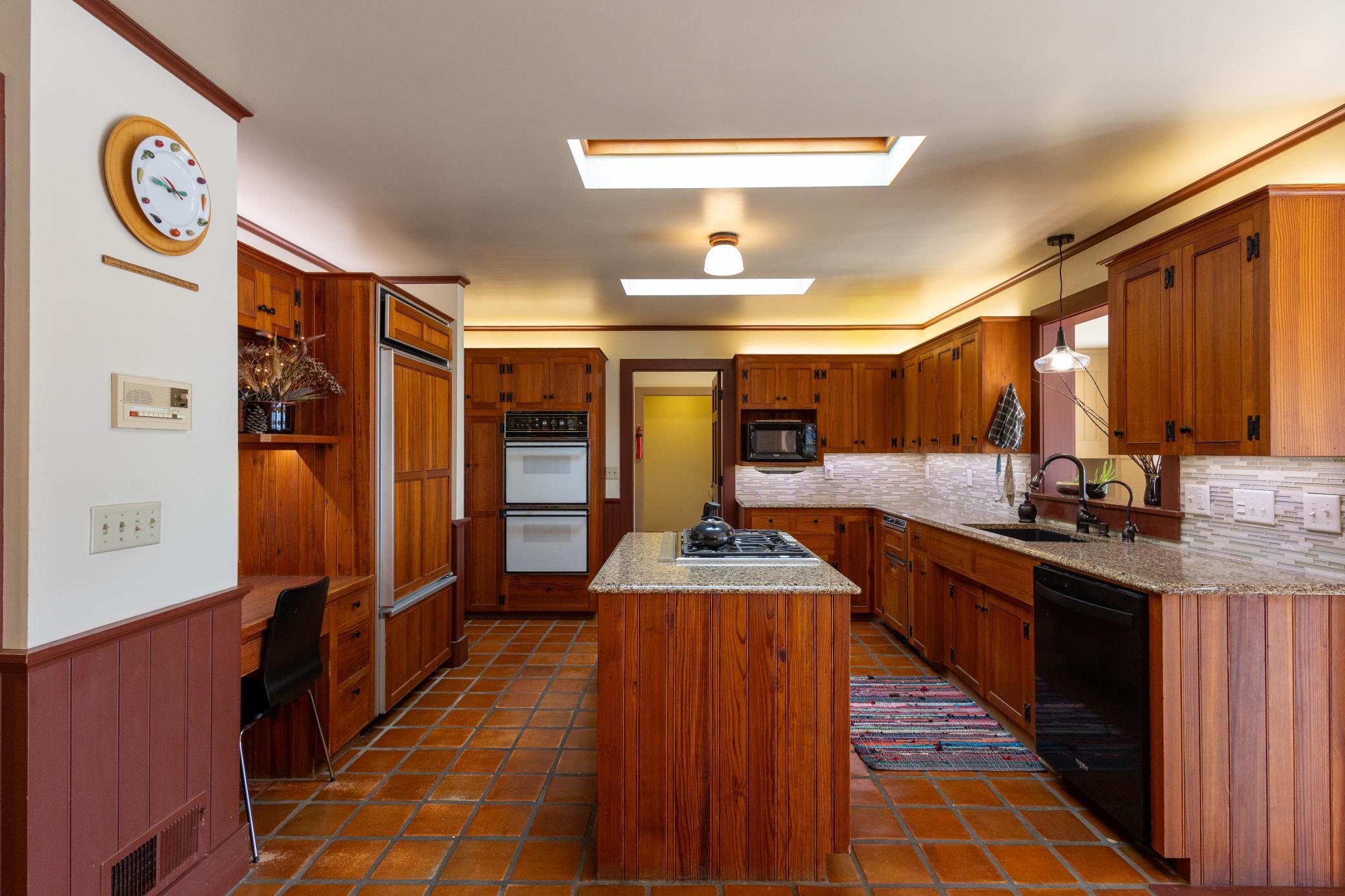 70 Jonathon Drive Property Photo 10