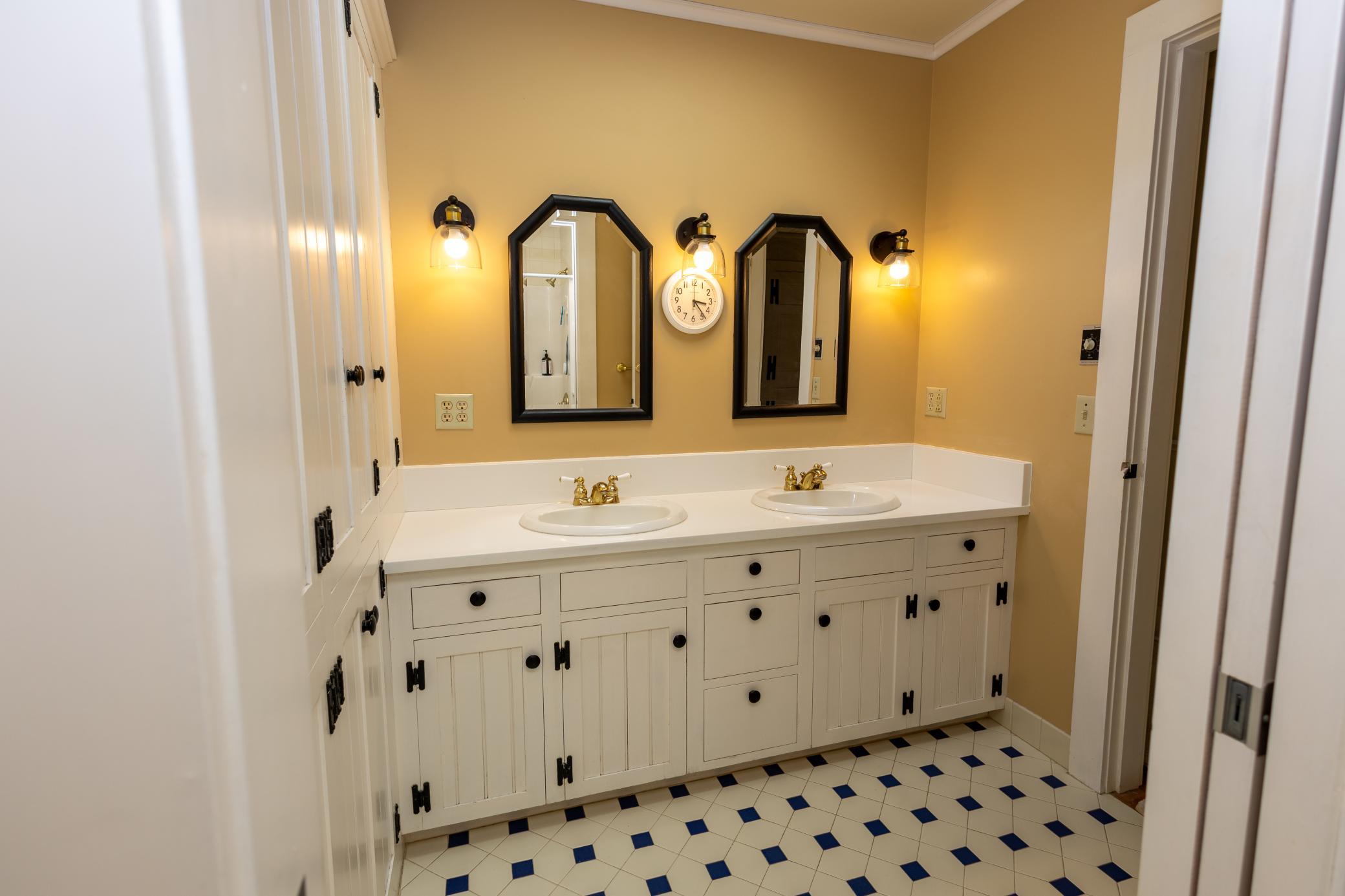 70 Jonathon Drive Property Photo 48