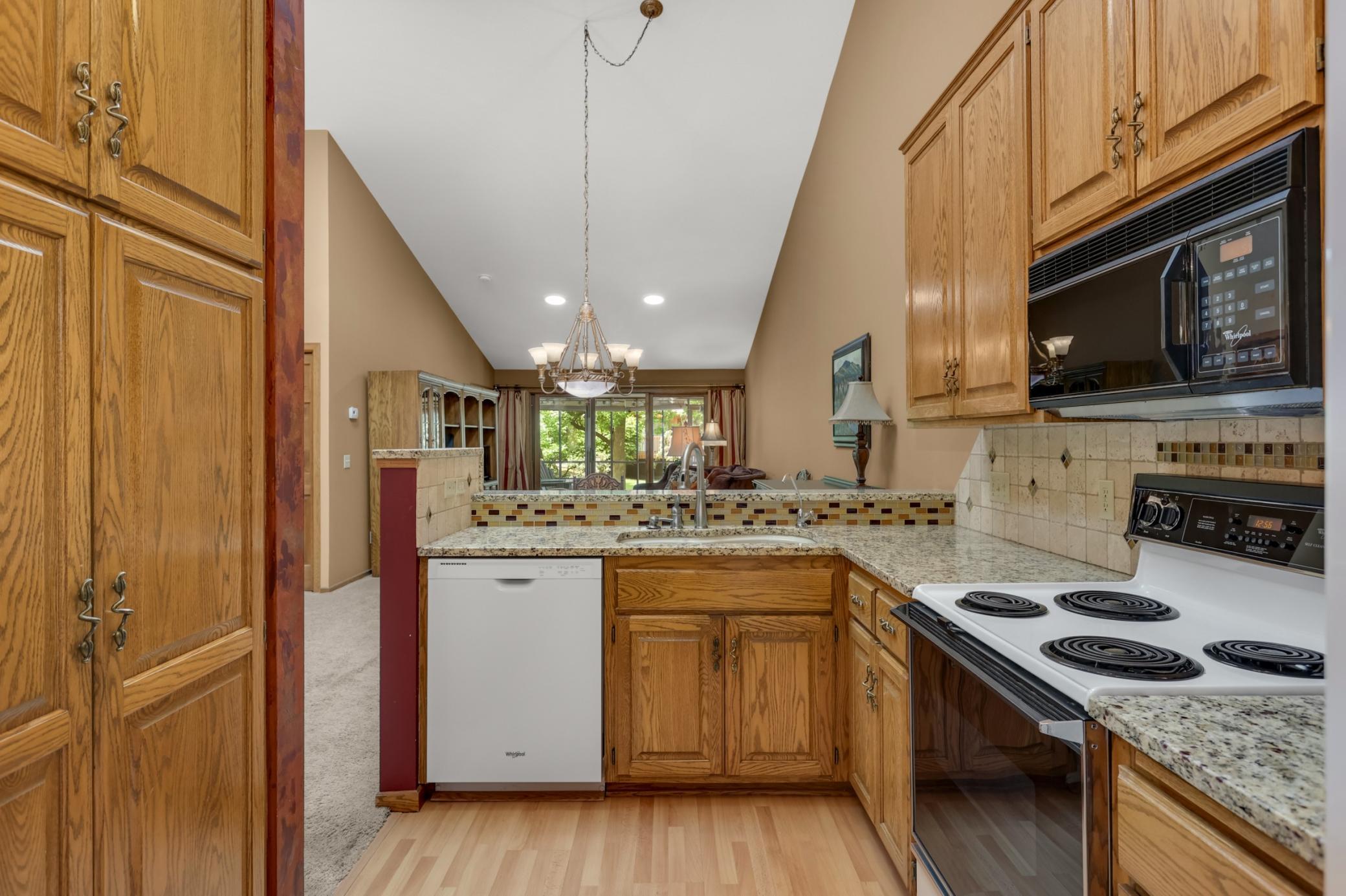 14589 Embassy Avenue Property Photo 3