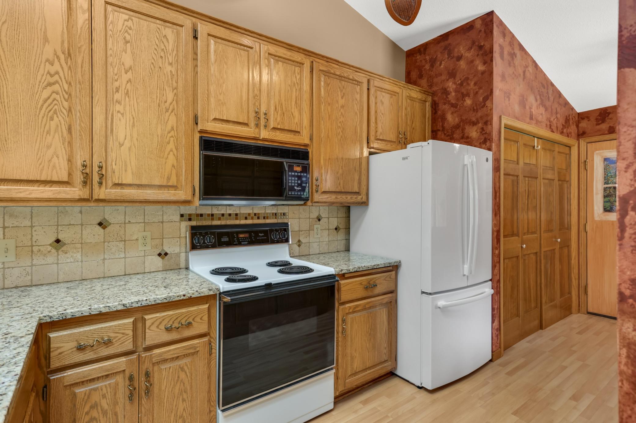 14589 Embassy Avenue Property Photo 4