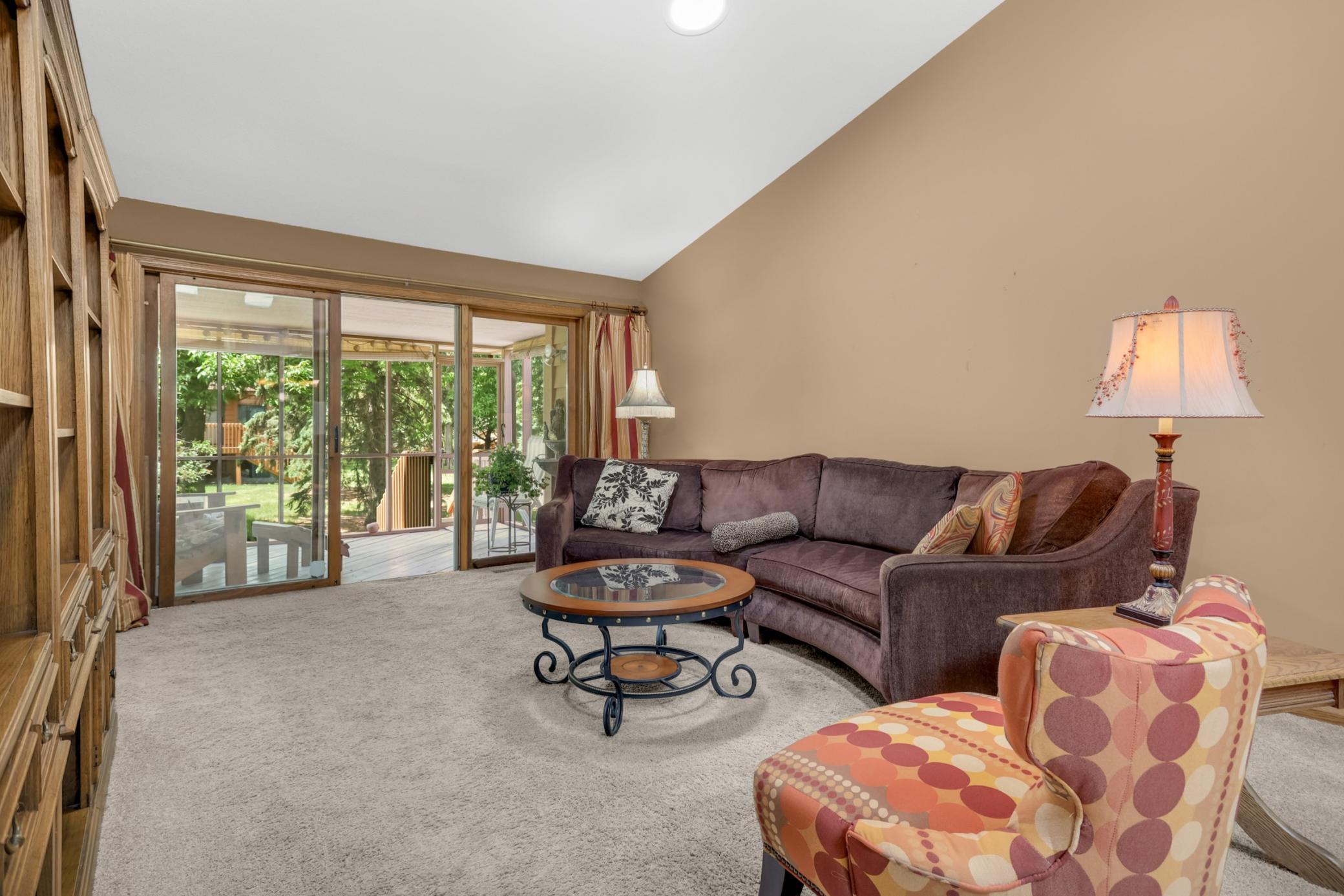 14589 Embassy Avenue Property Photo 10