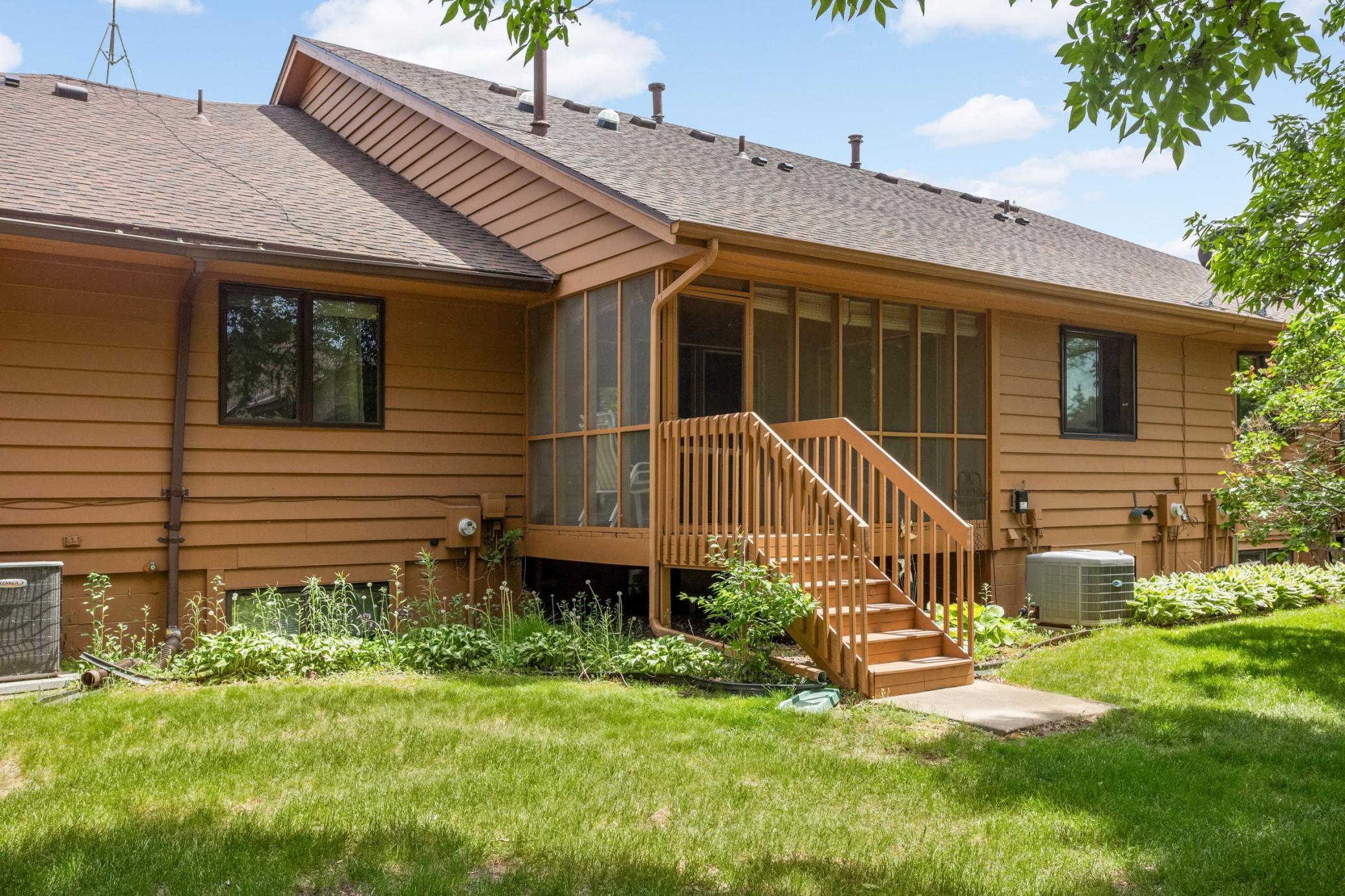 14589 Embassy Avenue Property Photo 25