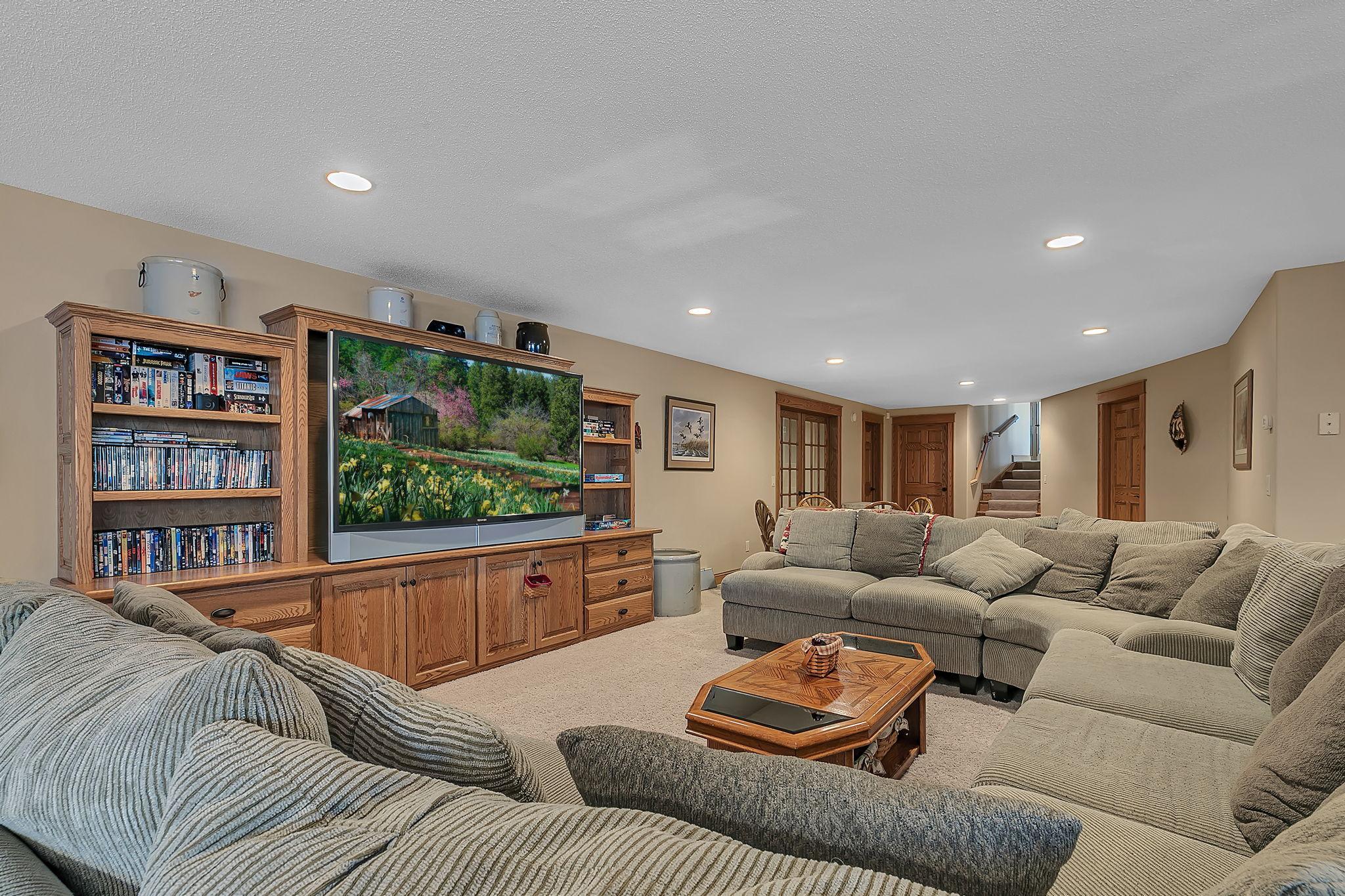 2177 Mill Pond Drive Property Photo 47