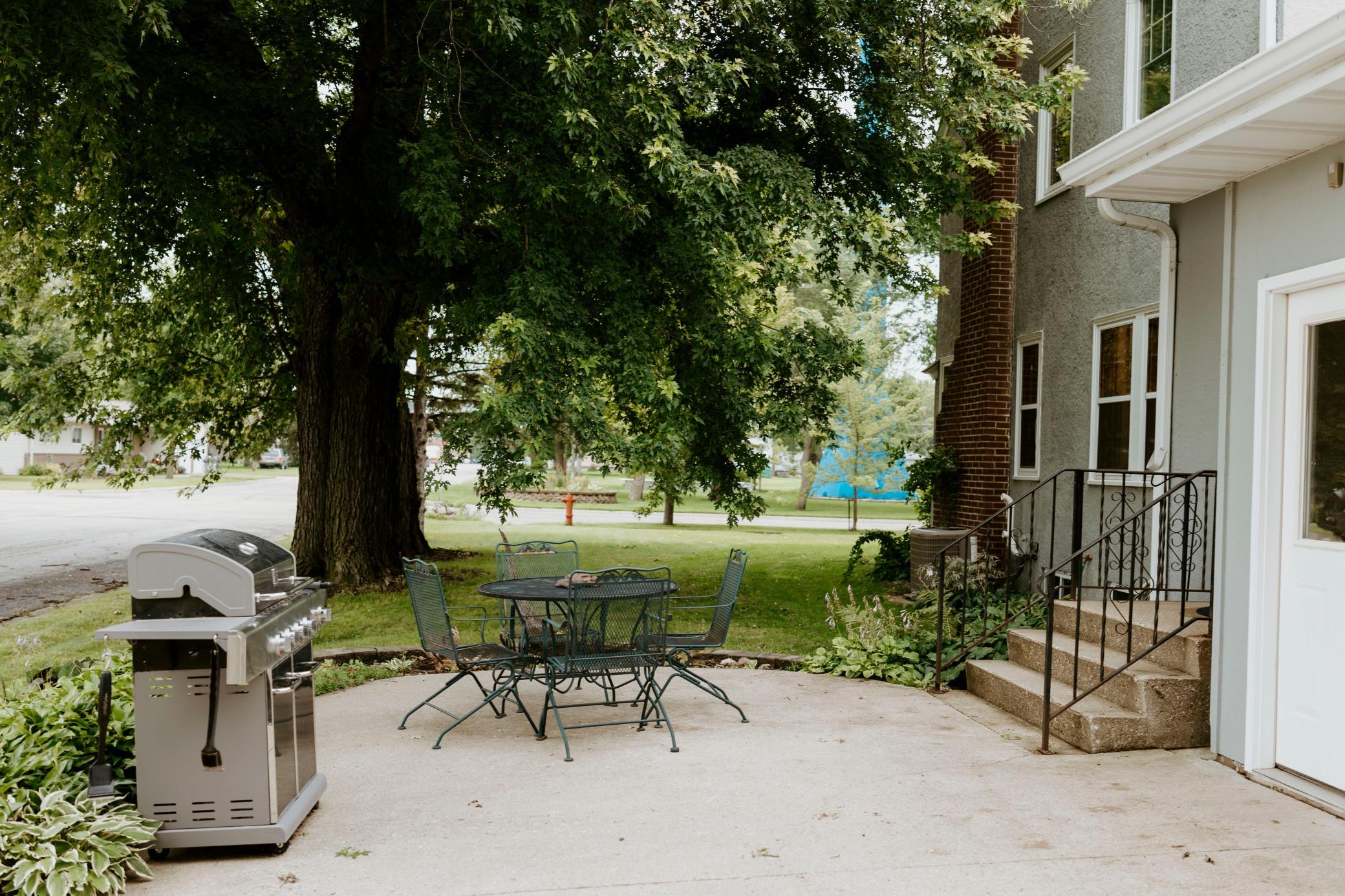 201 2nd Street W Property Photo 8