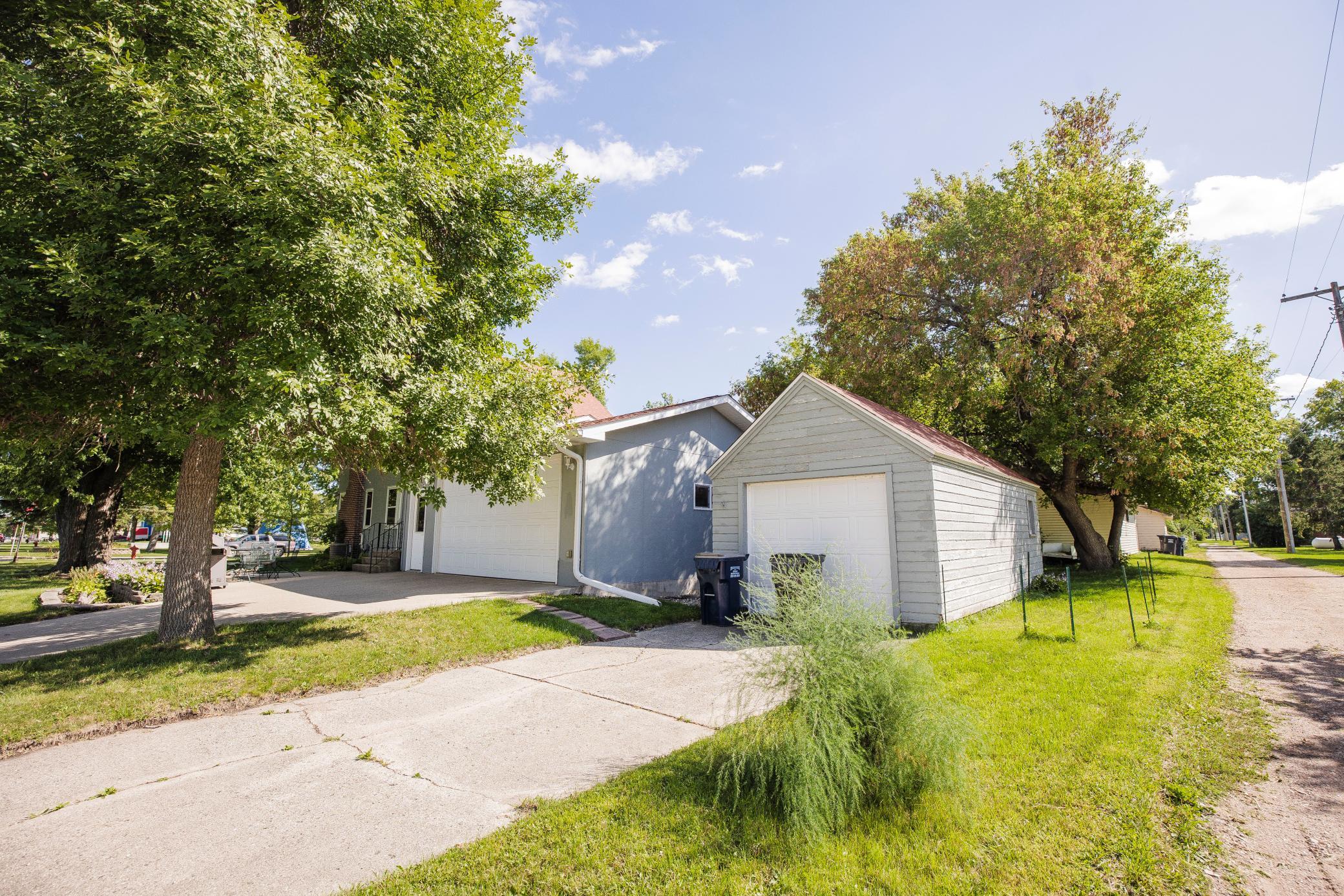 201 2nd Street W Property Photo 10