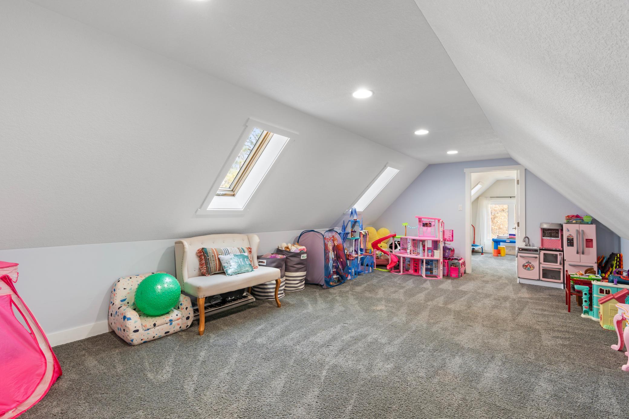 13849 Leaf River Road Property Photo 28