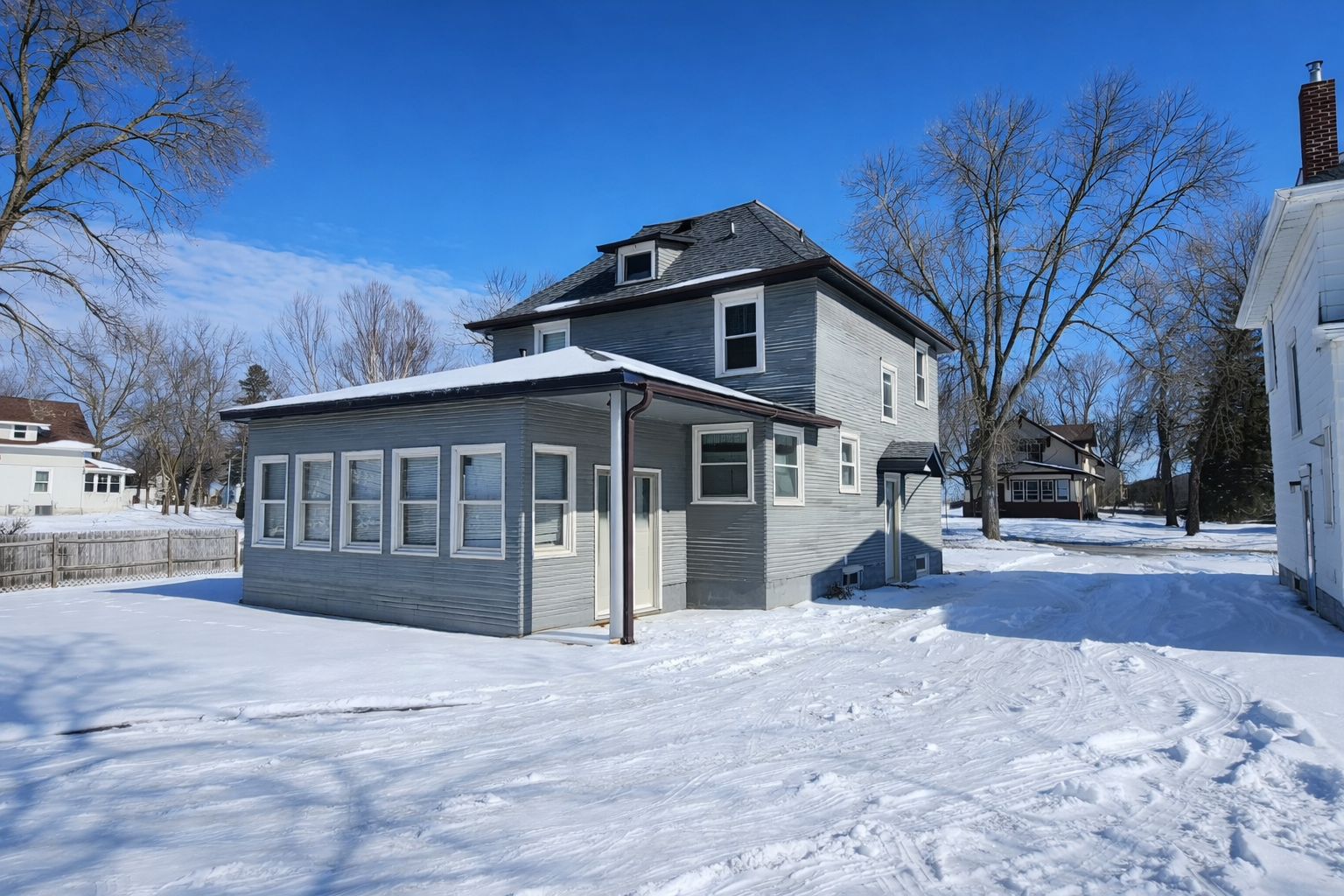 529 7th Street Nw Property Photo 4