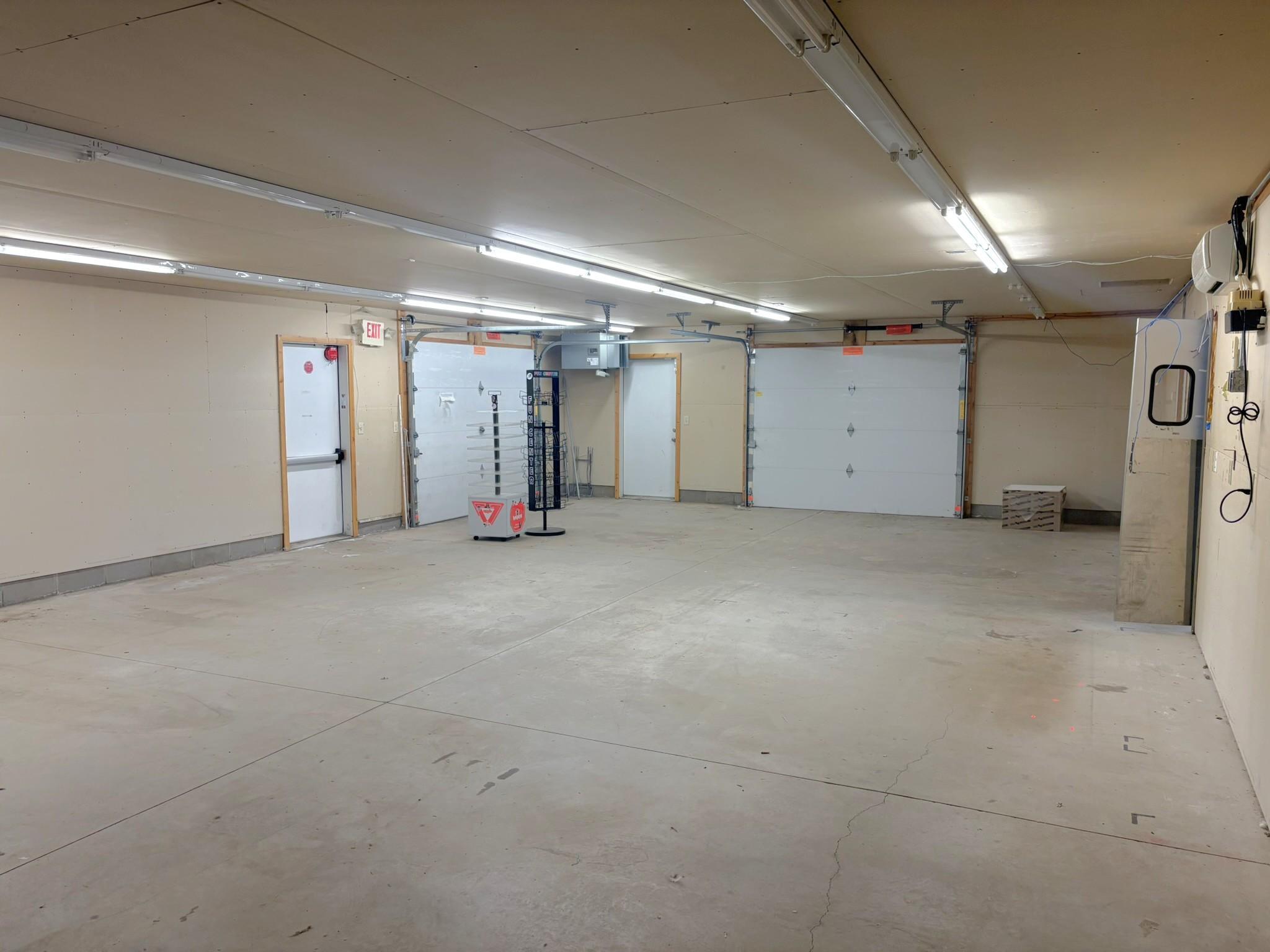 603 Minnesota Avenue W Entire Bldg Property Photo 17