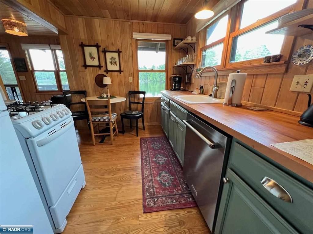 2903 Chaps Road Property Photo 7