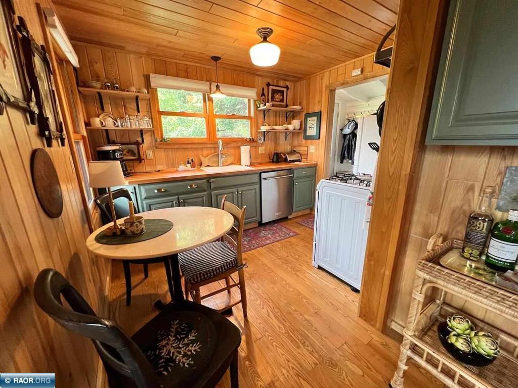 2903 Chaps Road Property Photo 8