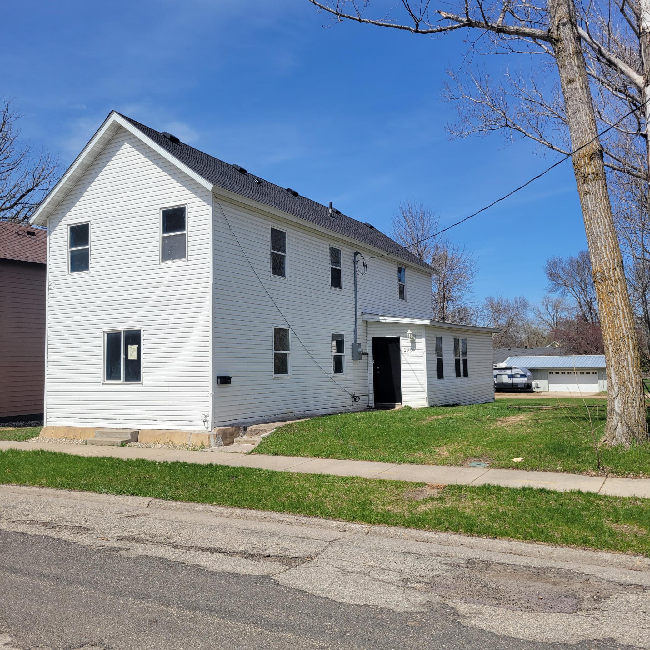 205 Elm Avenue SE