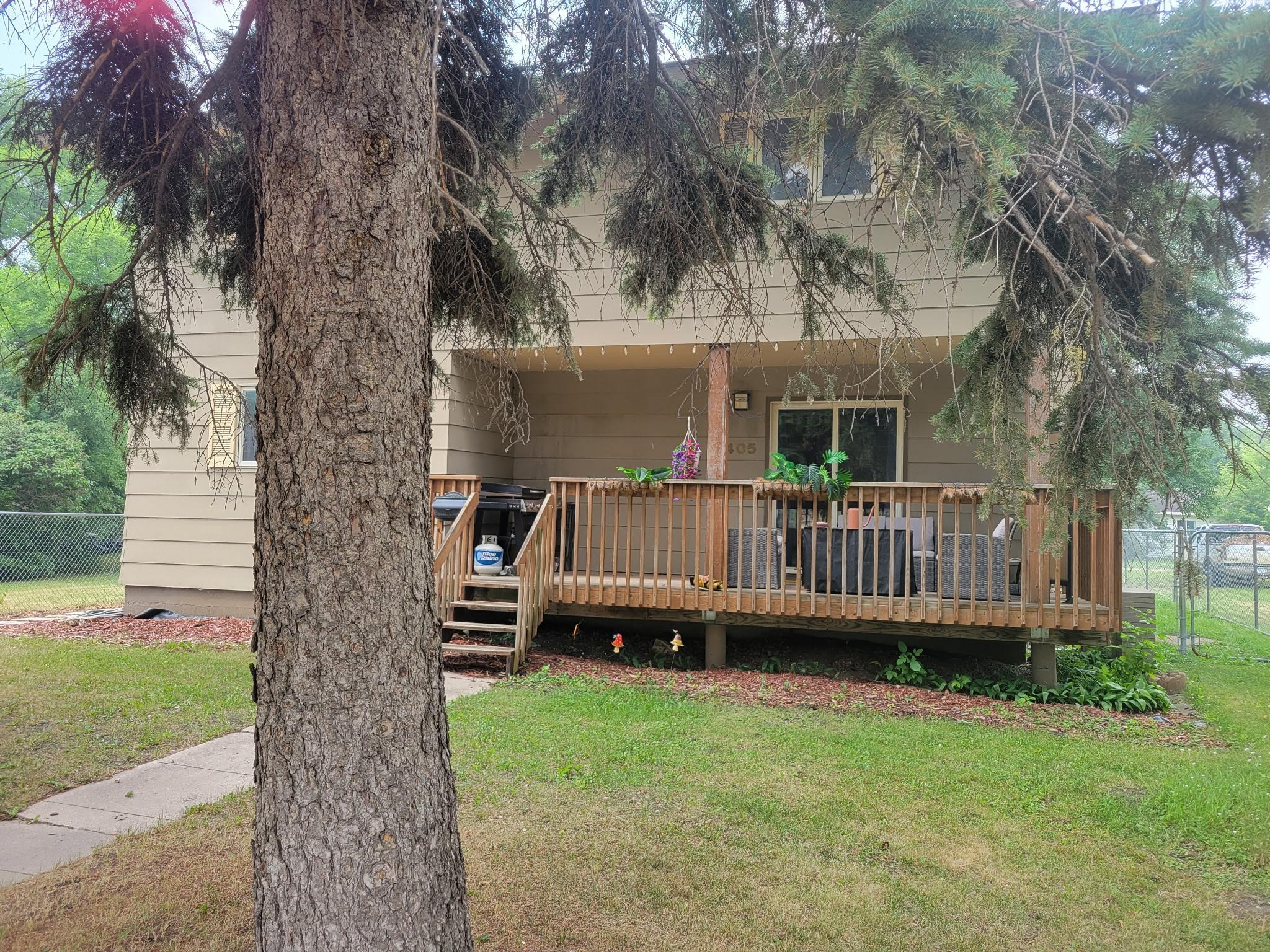 405 Riverside Avenue S Property Photo 1