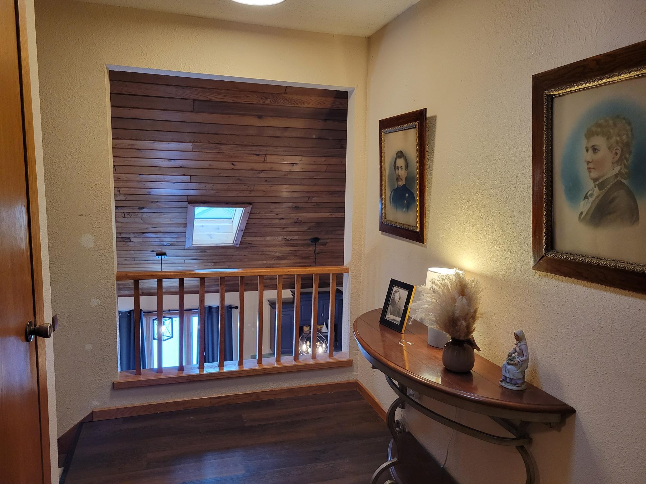405 Riverside Avenue S Property Photo 15