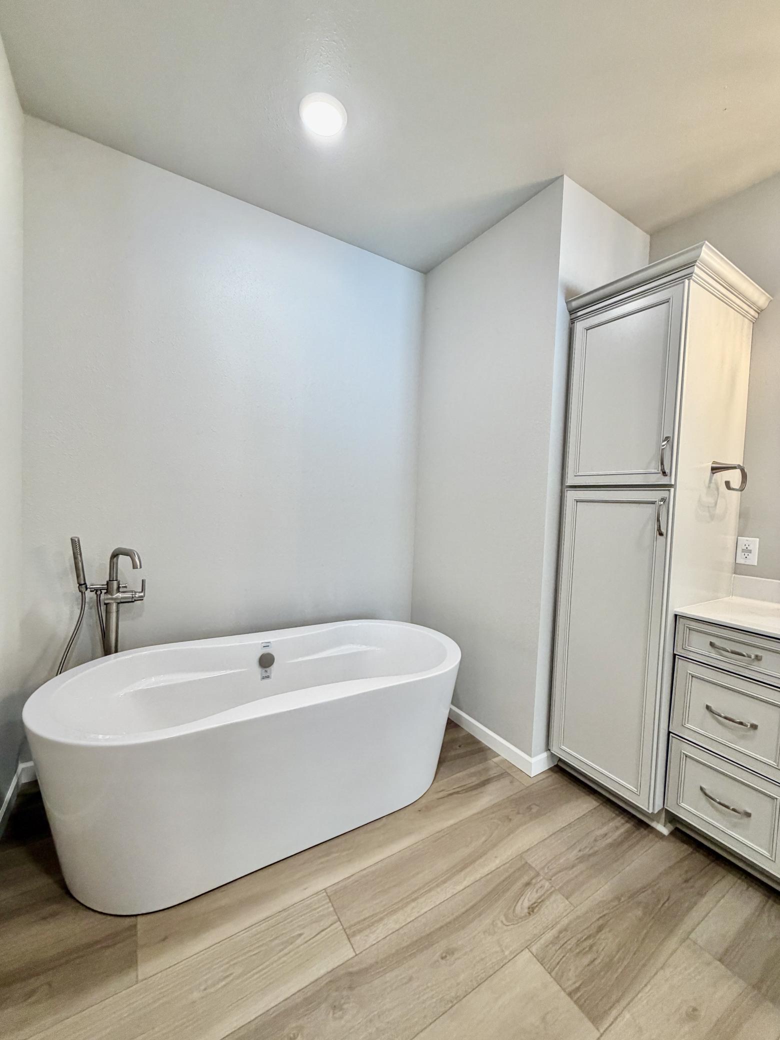 102 E Memory Lane Property Photo 26