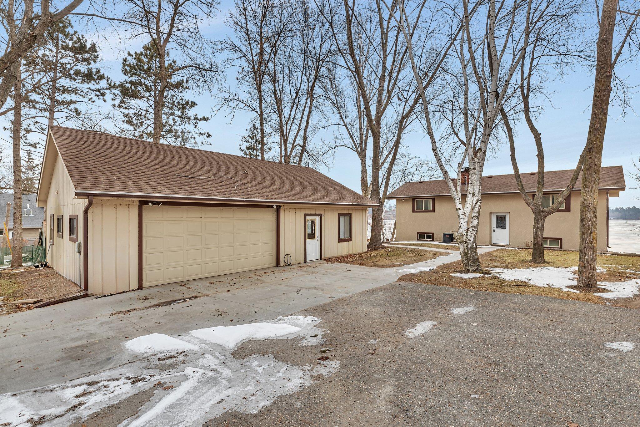 31574 Lowry Circle Property Photo 4
