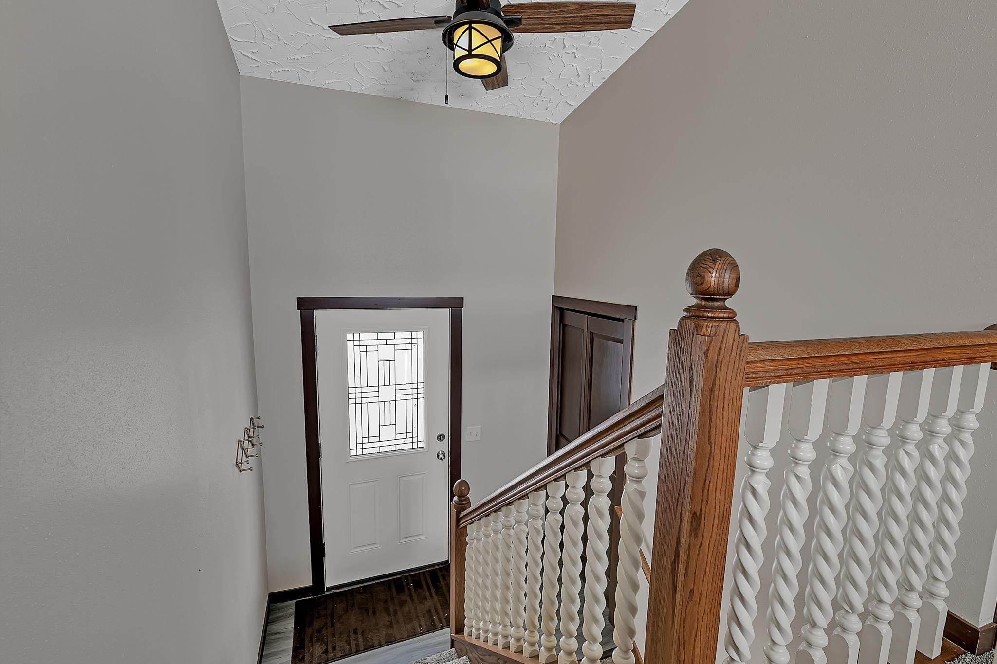 31574 Lowry Circle Property Photo 6