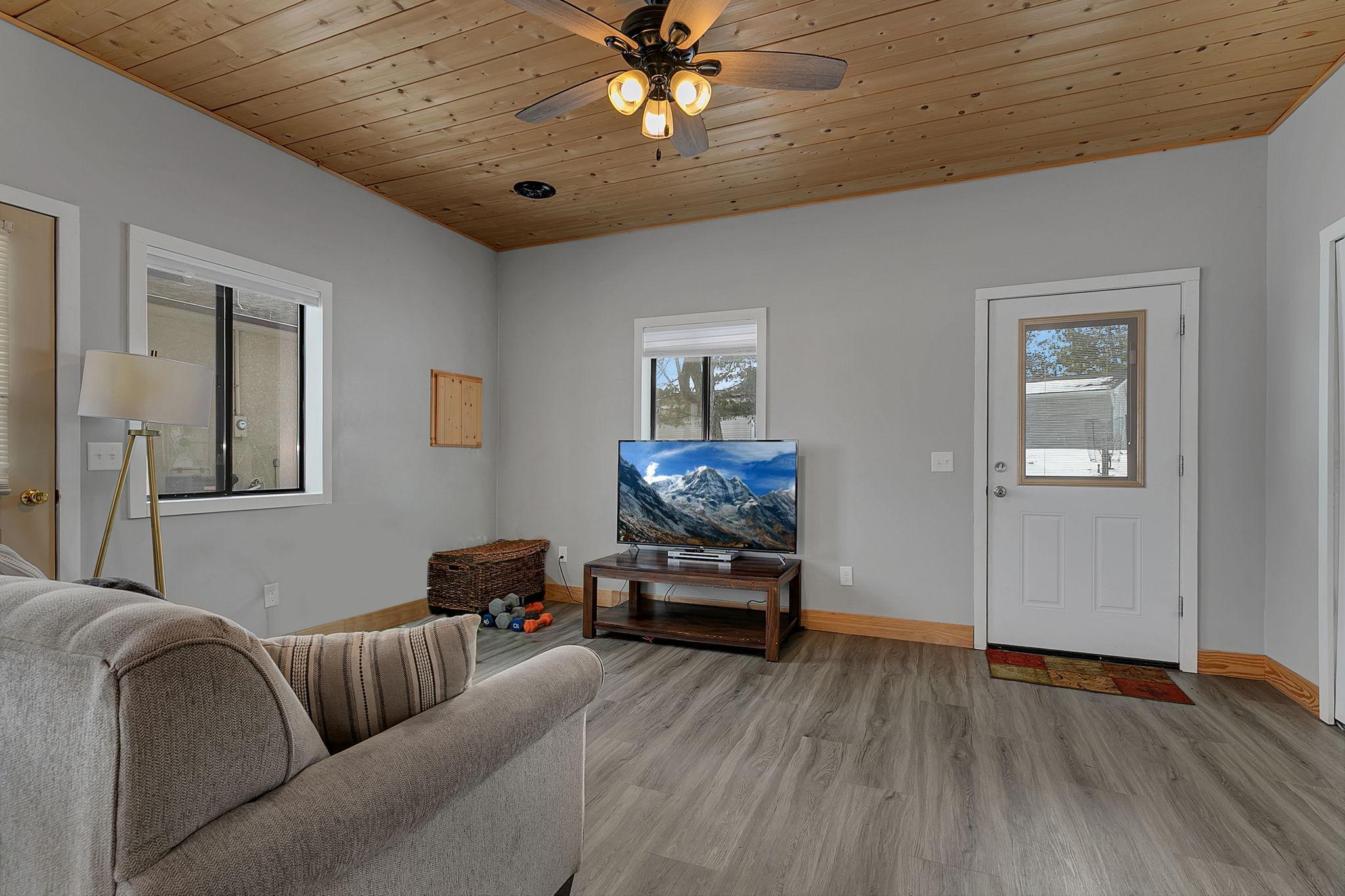 31574 Lowry Circle Property Photo 24
