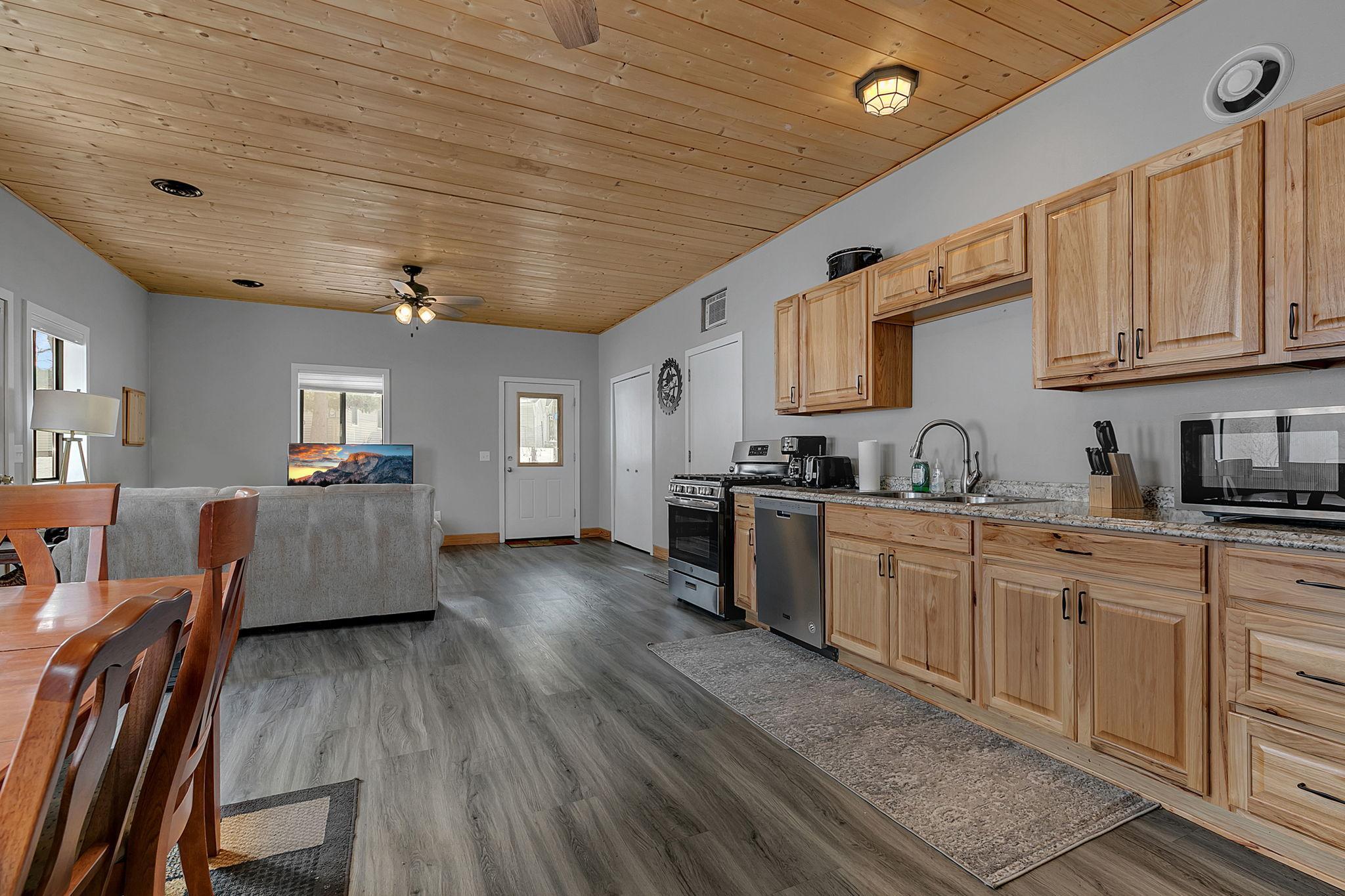 31574 Lowry Circle Property Photo 27