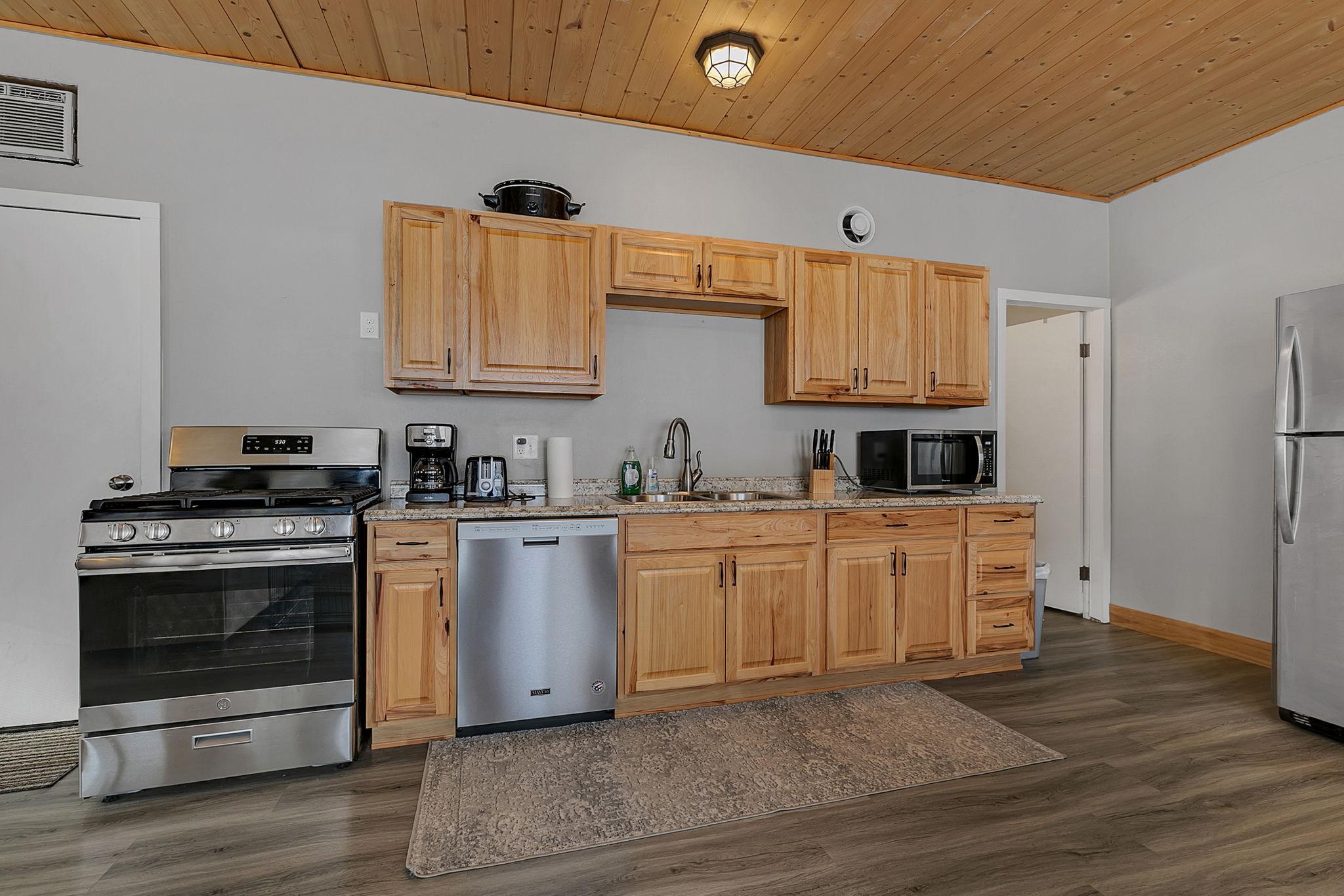 31574 Lowry Circle Property Photo 28
