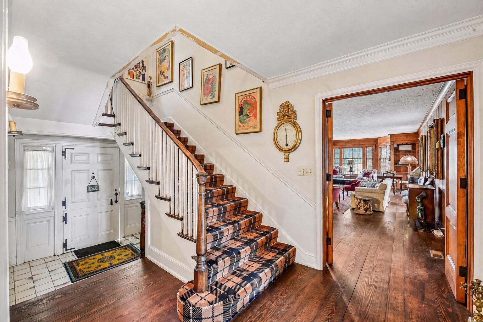 2425 N Shore Drive Property Photo 17