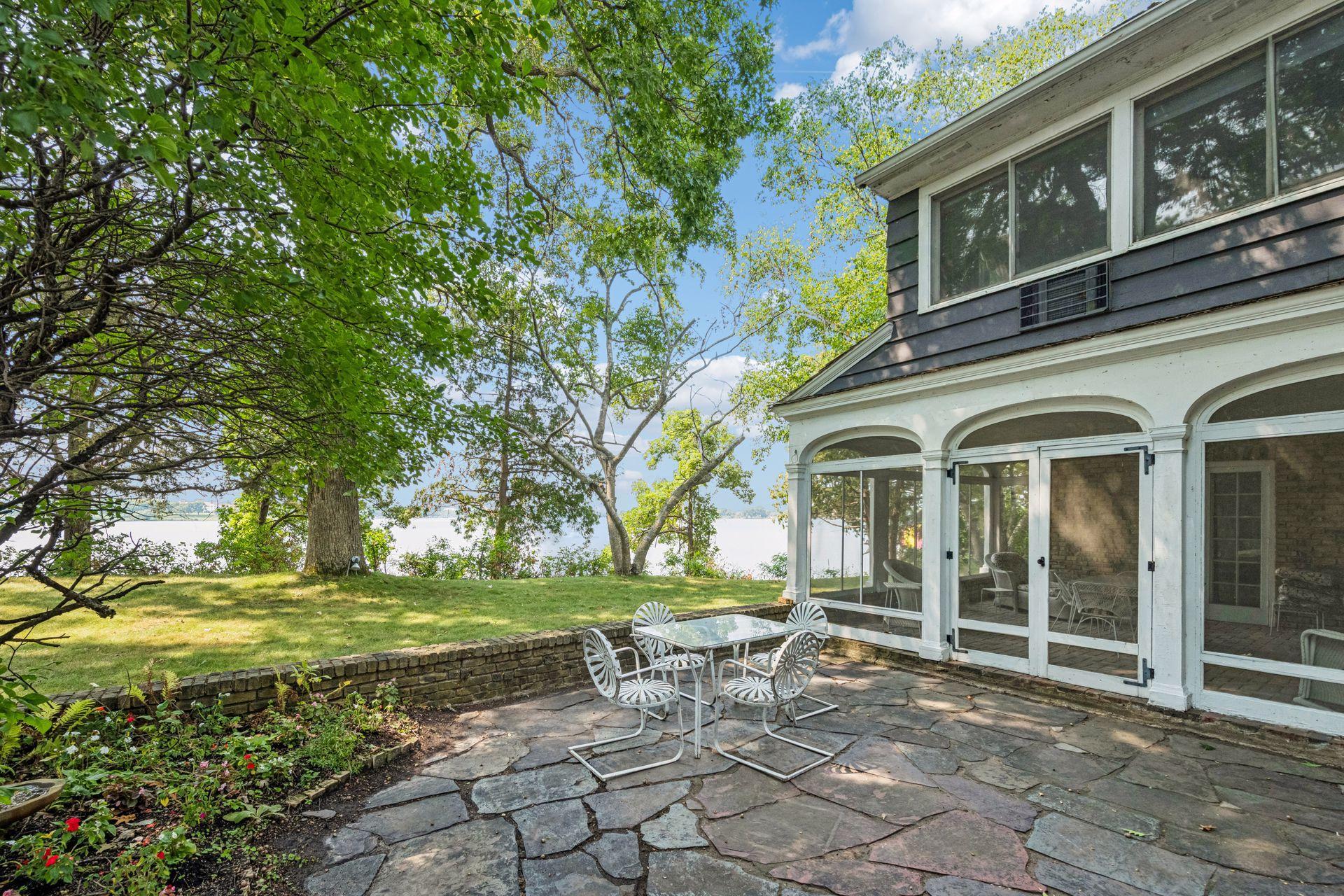 2425 N Shore Drive Property Photo 30