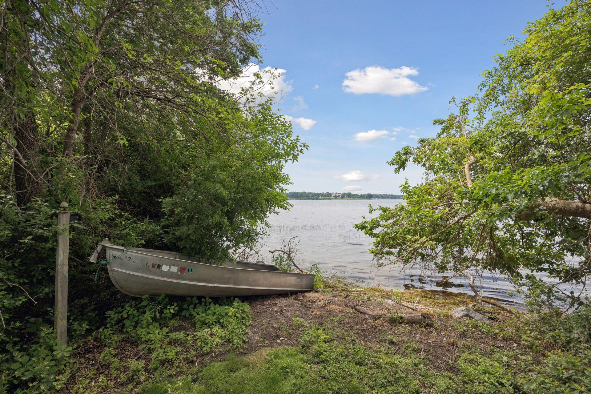 2425 N Shore Drive Property Photo 37