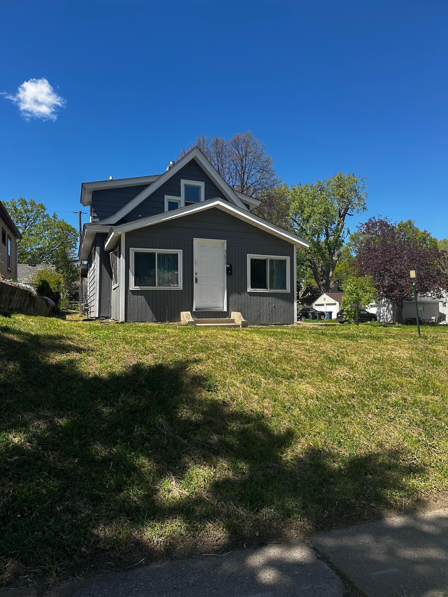 3459 Knox Avenue N Property Photo 1