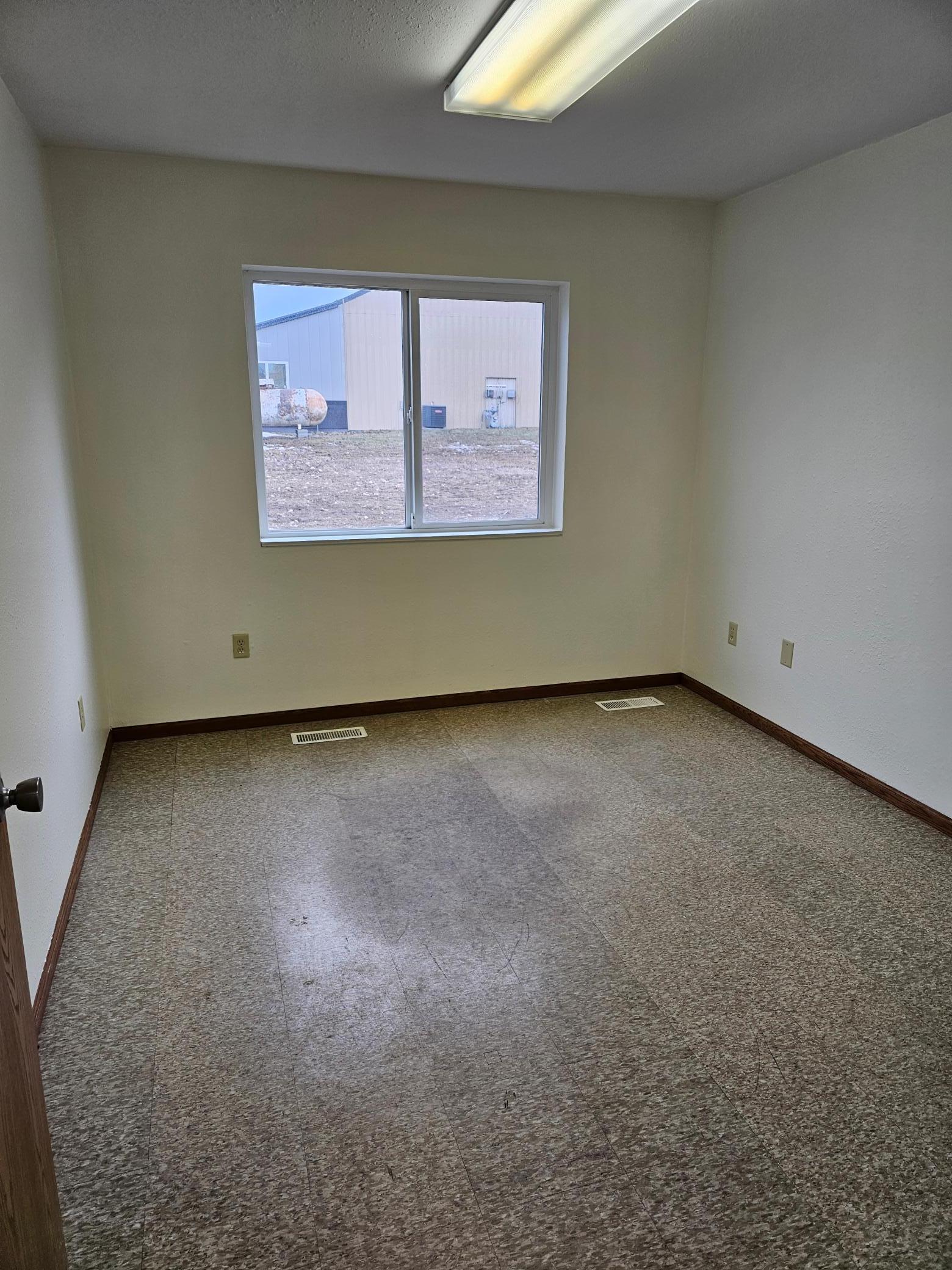 4078 71 Highway Ne Property Photo 7