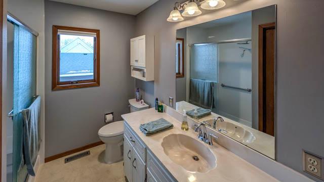 1918 Bayview Drive Property Photo 8