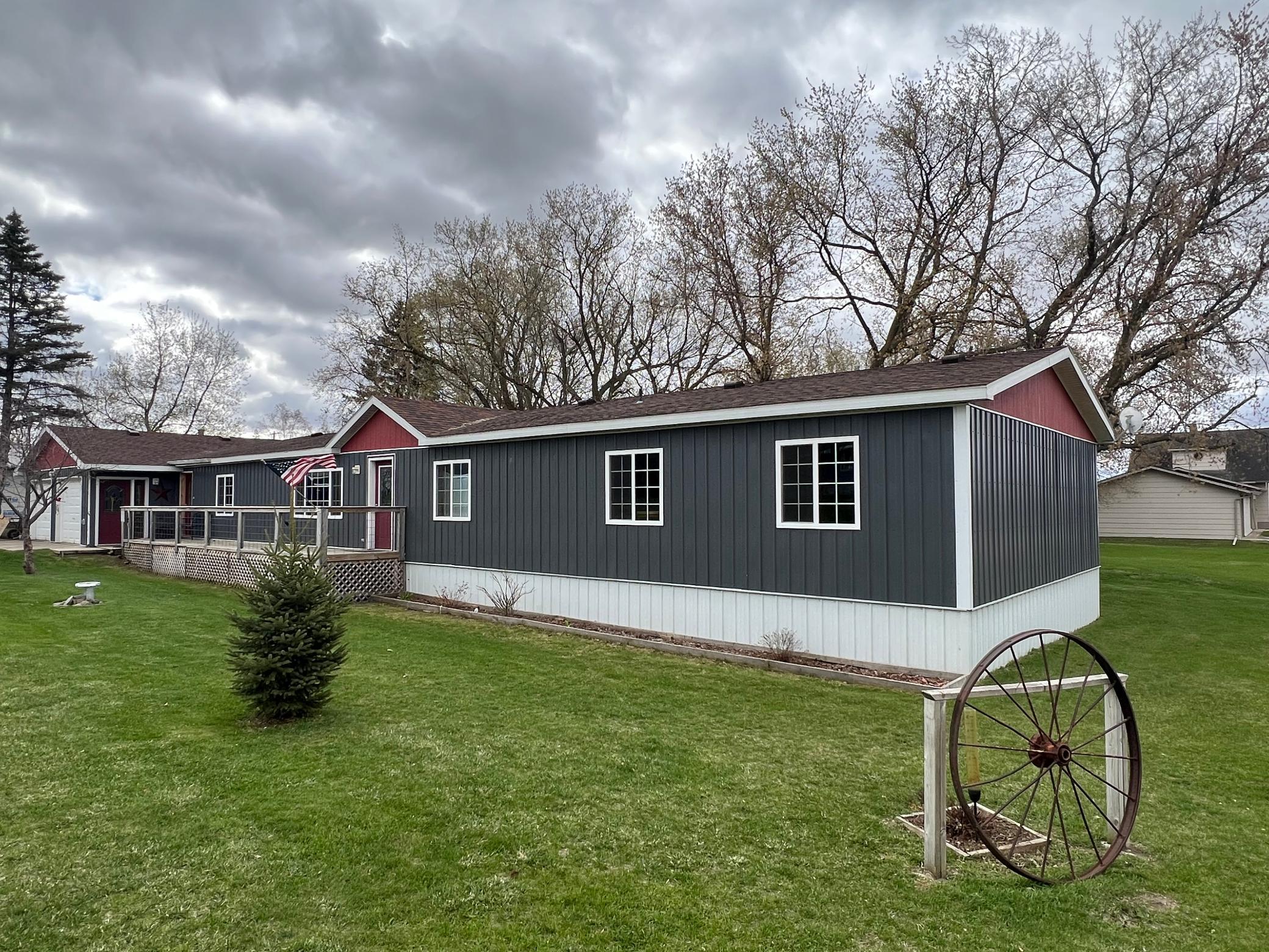 121 3rd Street Property Photo 2