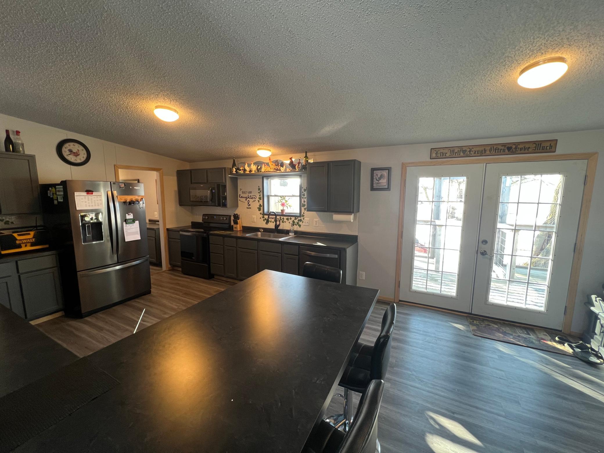 121 3rd Street Property Photo 7